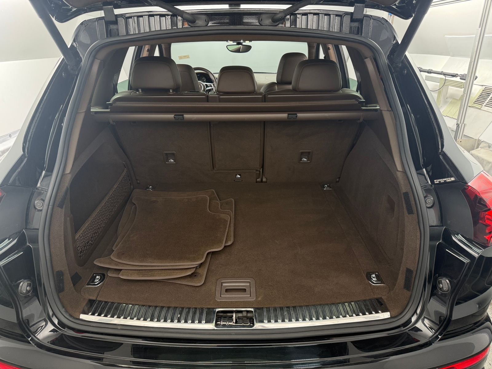 Thumbnail: 2018 Porsche Cayenne - 6