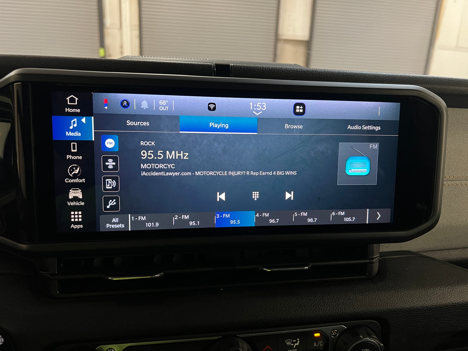 Thumbnail: 2025 Jeep Wrangler - 4