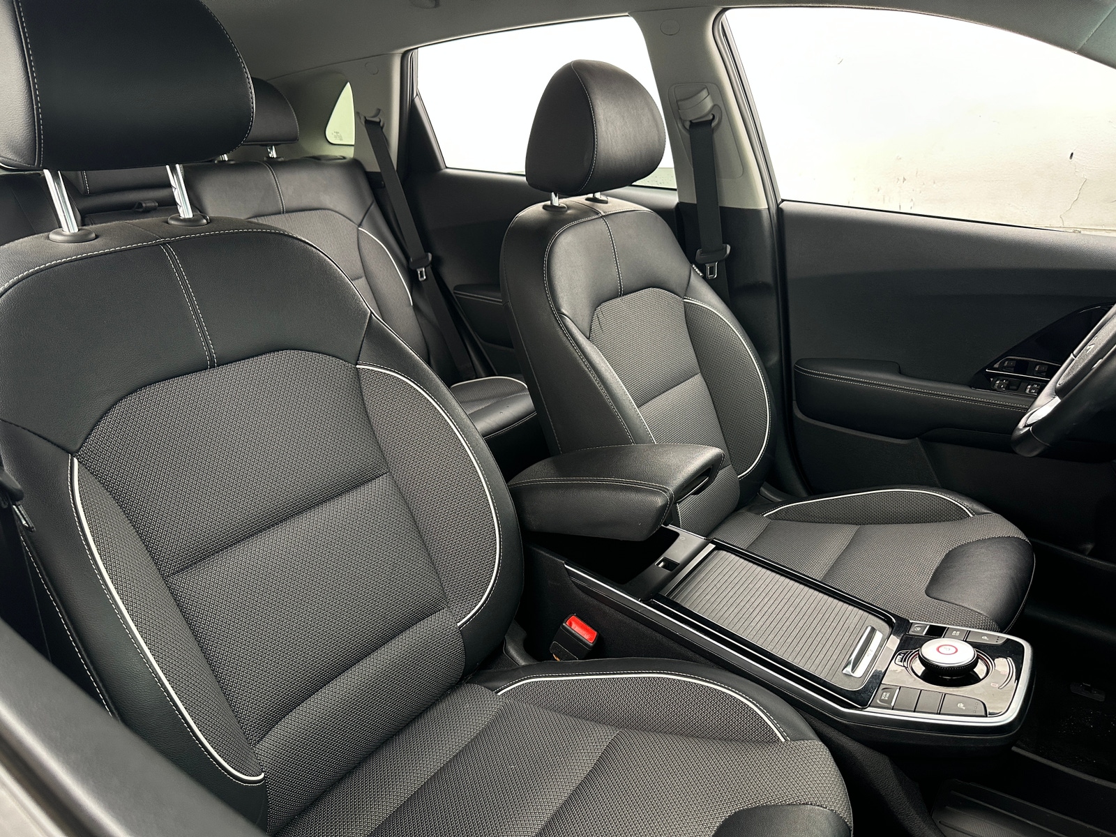 Thumbnail: 2022 Kia Niro - 2