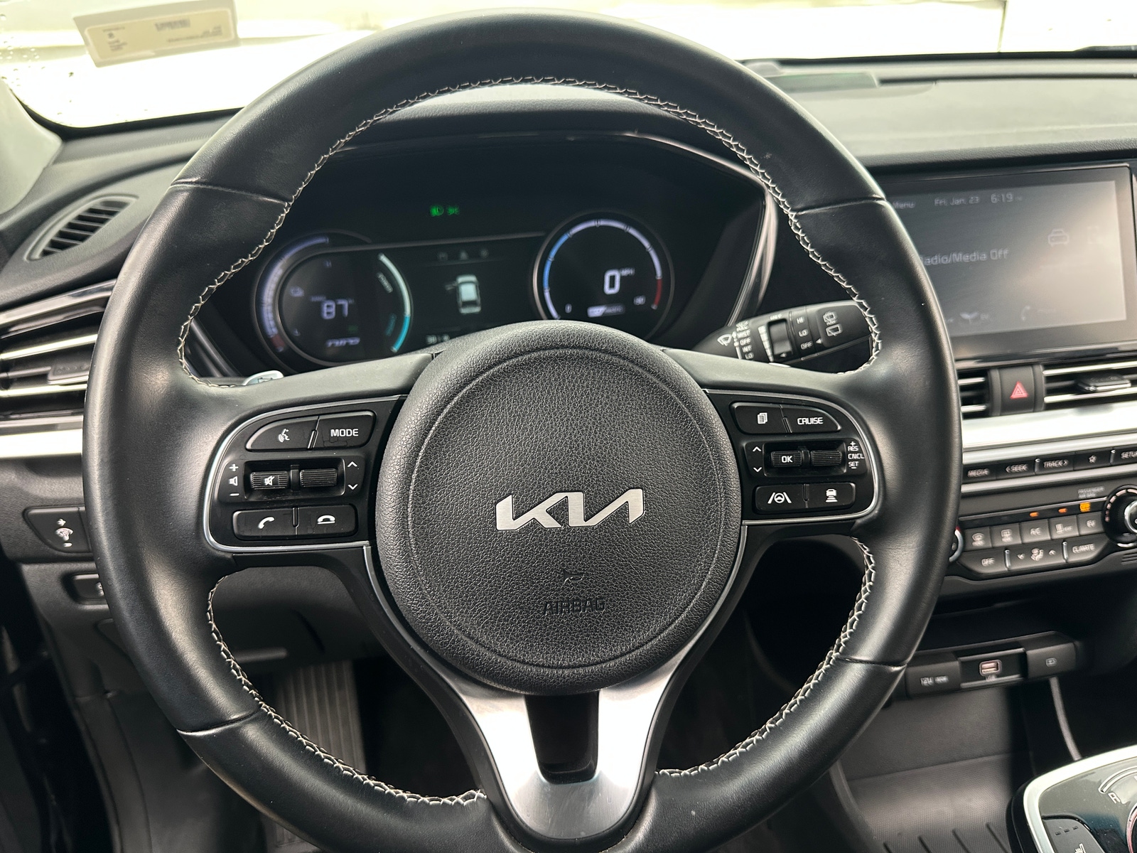 Thumbnail: 2022 Kia Niro - 5