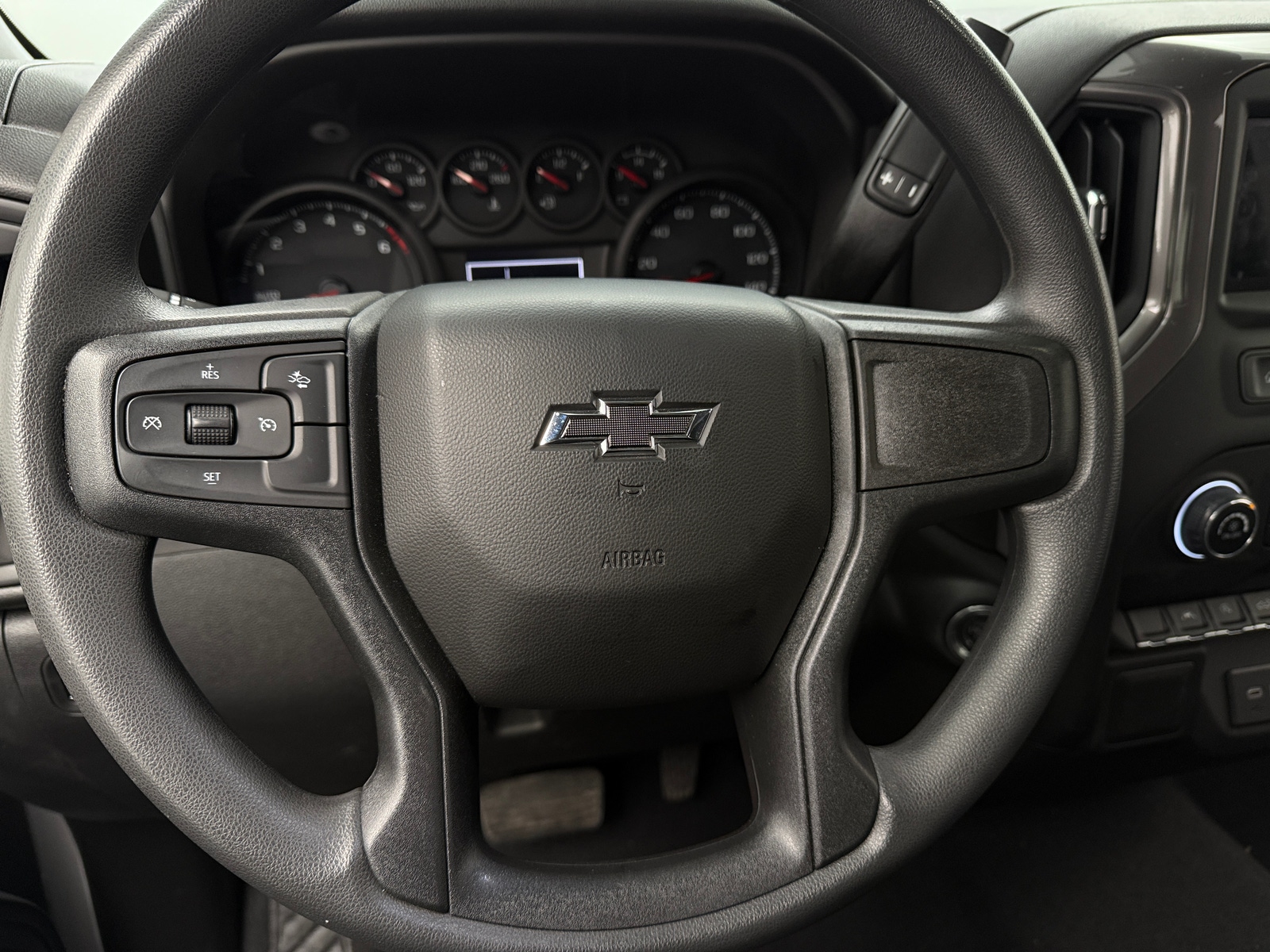 Thumbnail: 2023 Chevrolet Silverado 1500 - 5