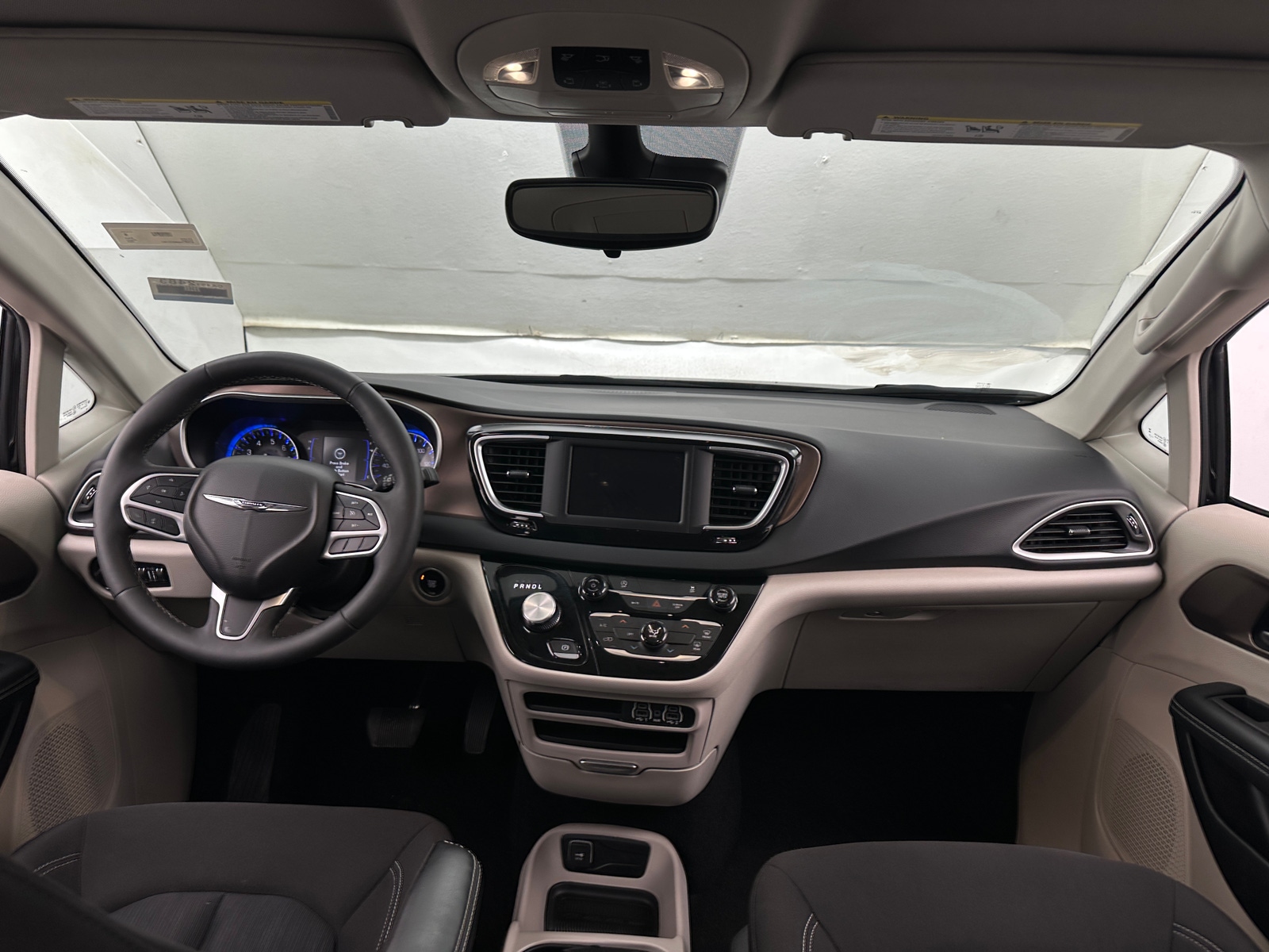 Thumbnail: 2024 Chrysler Voyager - 3