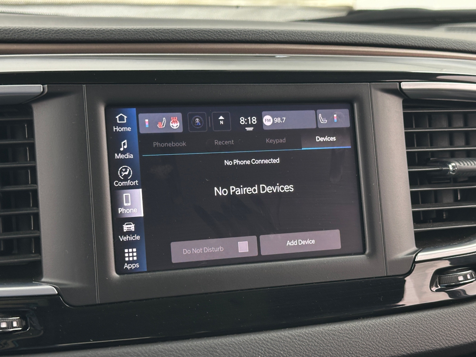 Thumbnail: 2024 Chrysler Voyager - 4