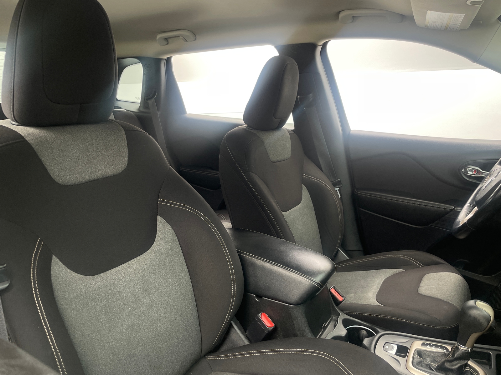 Thumbnail: 2015 Jeep Cherokee - 2