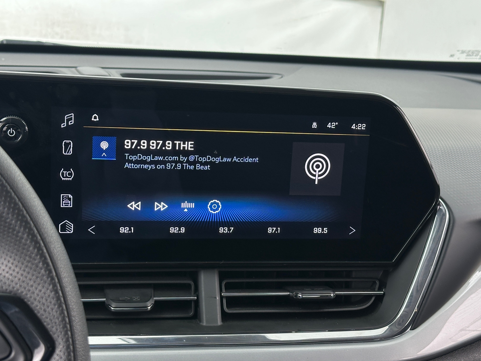 Thumbnail: 2025 Chevrolet Trax - 4