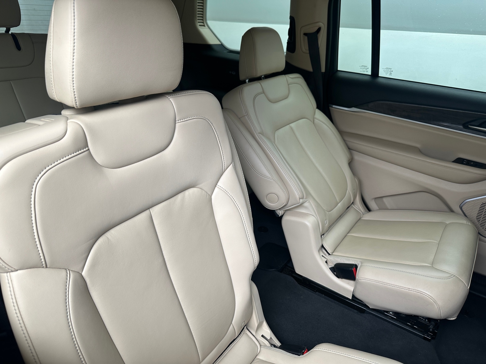 Thumbnail: 2022 Jeep Grand Cherokee L - 5