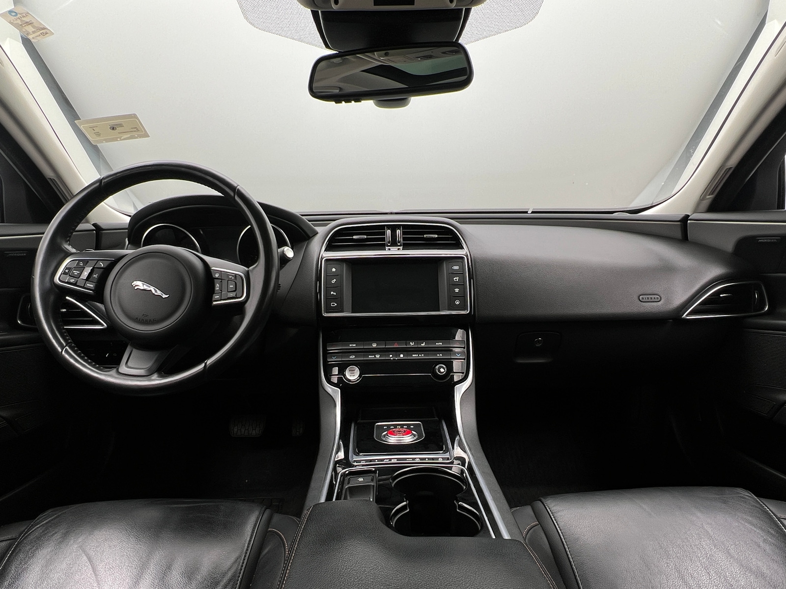 Thumbnail: 2017 Jaguar XE - 2