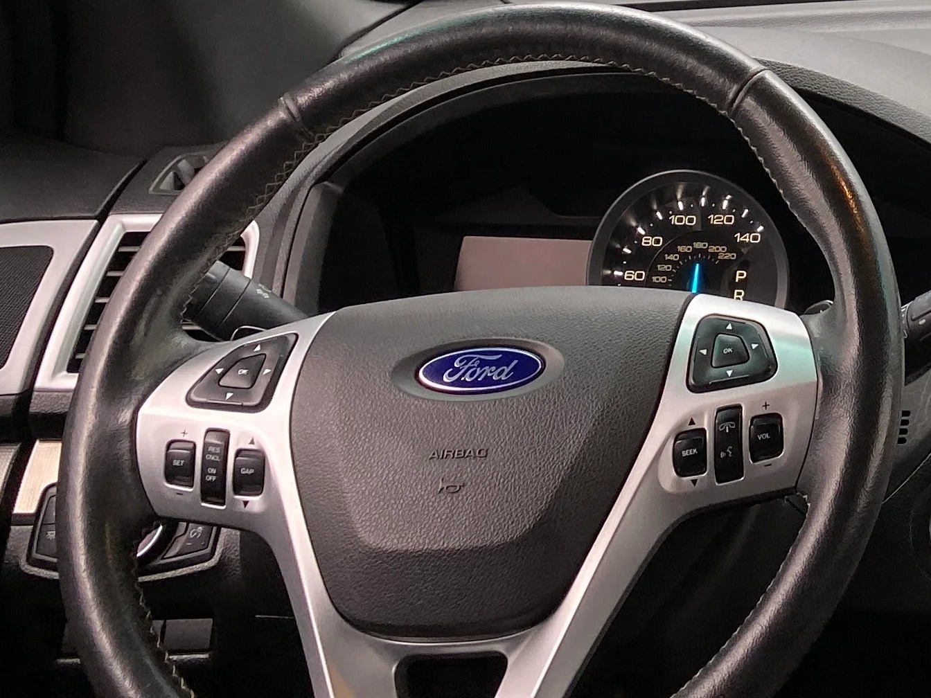 Thumbnail: 2015 Ford Explorer - 4