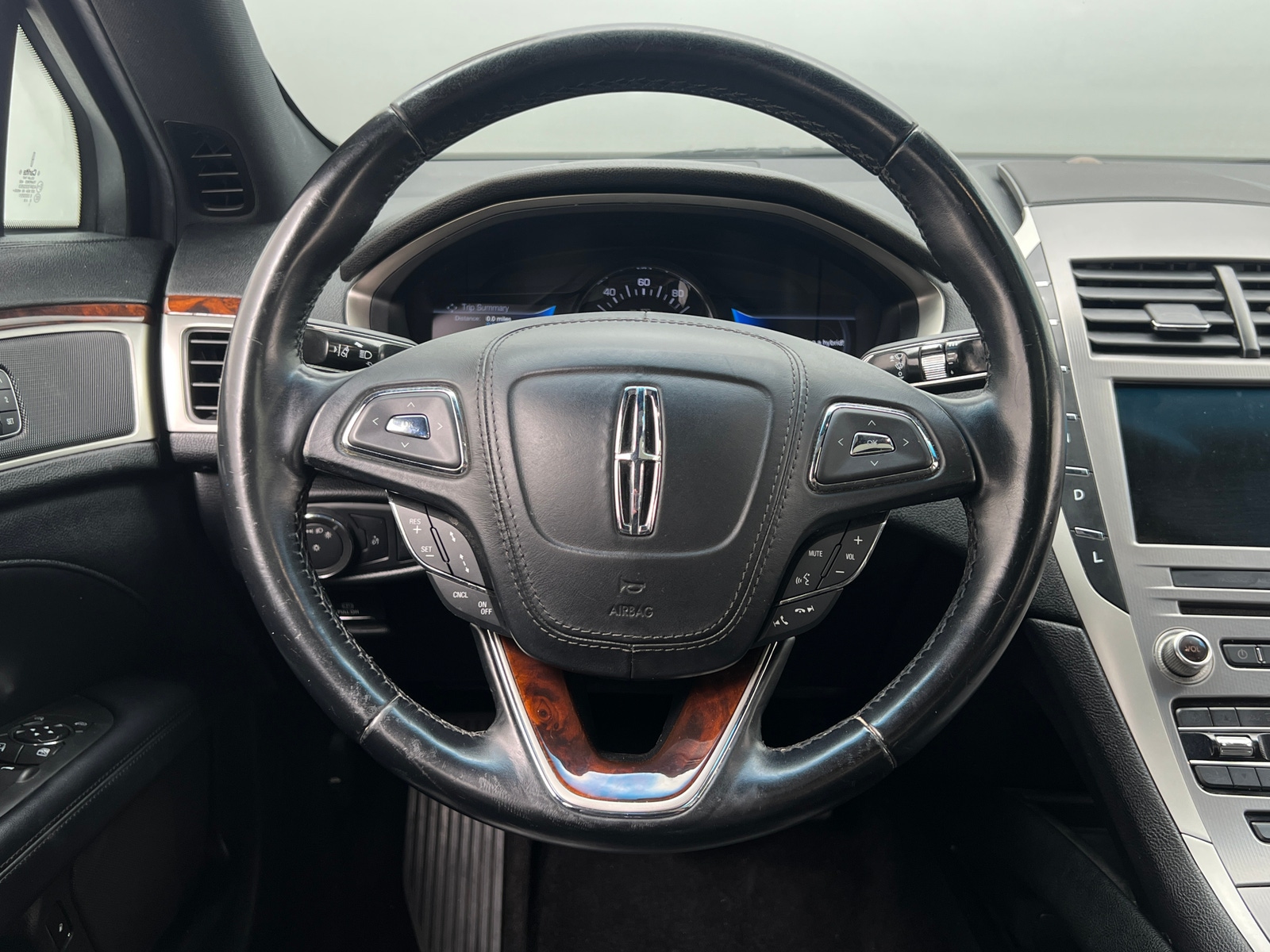 Thumbnail: 2017 Lincoln MKZ - 4