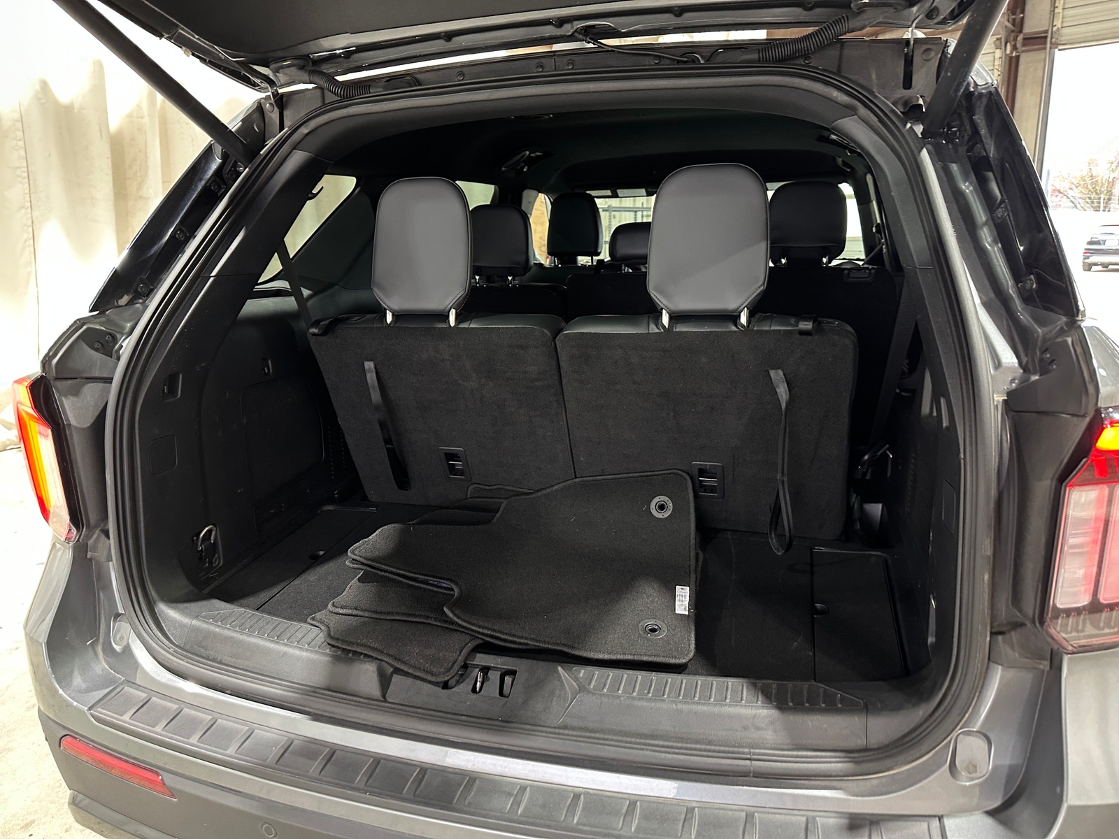 Thumbnail: 2025 Ford Explorer - 6