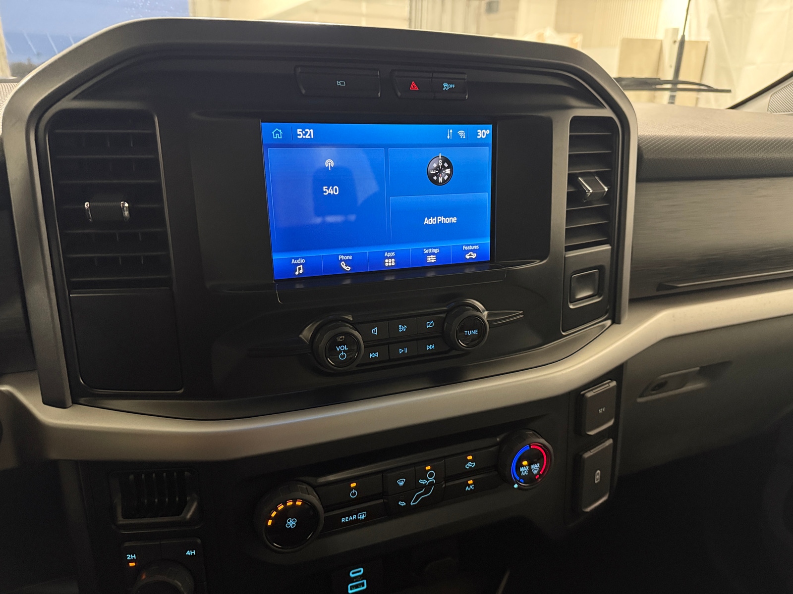 Thumbnail: 2023 Ford Econoline - 4