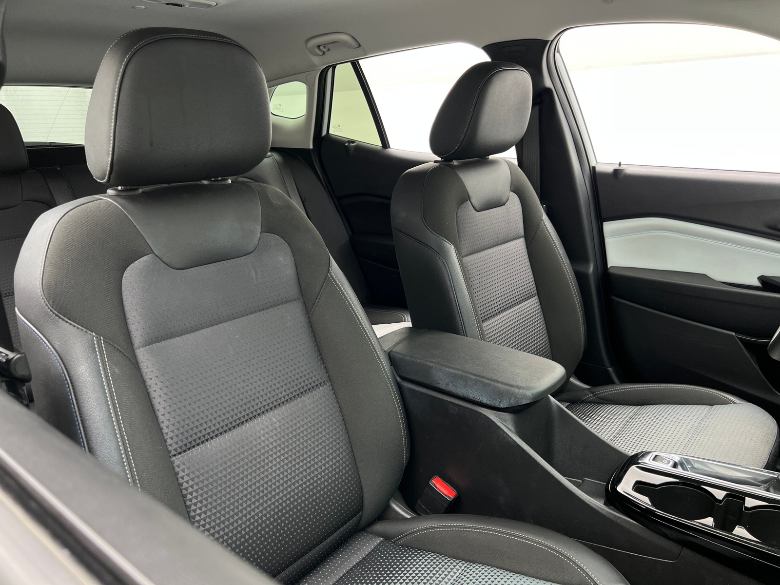 Thumbnail: 2025 Chevrolet Trax - 2