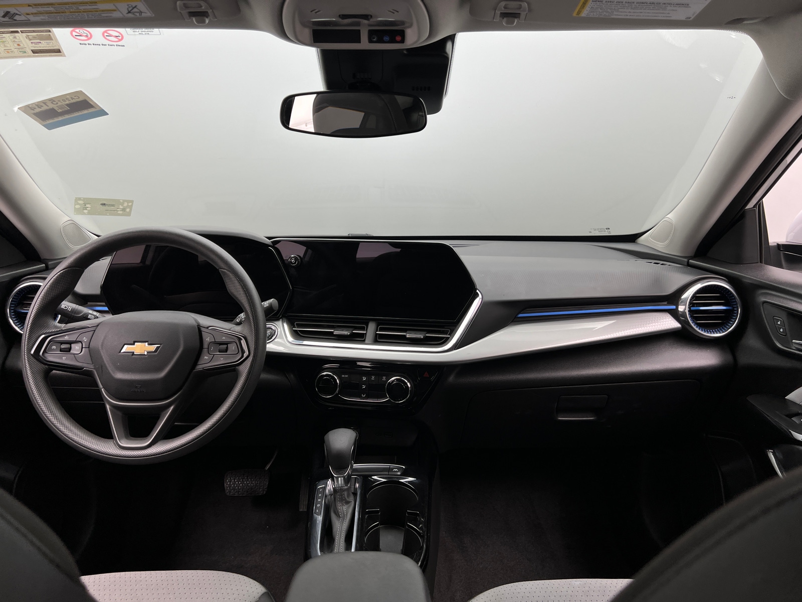 Thumbnail: 2025 Chevrolet Trax - 3