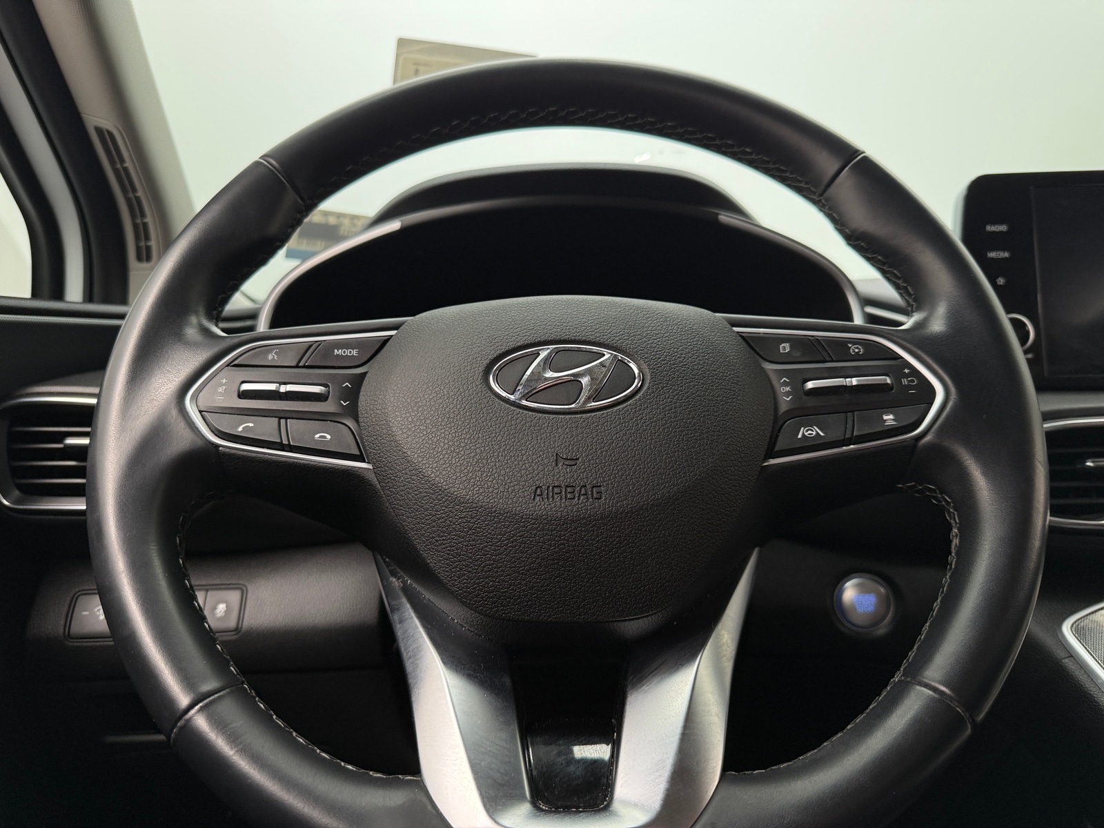 Thumbnail: 2022 Hyundai Santa Fe - 5