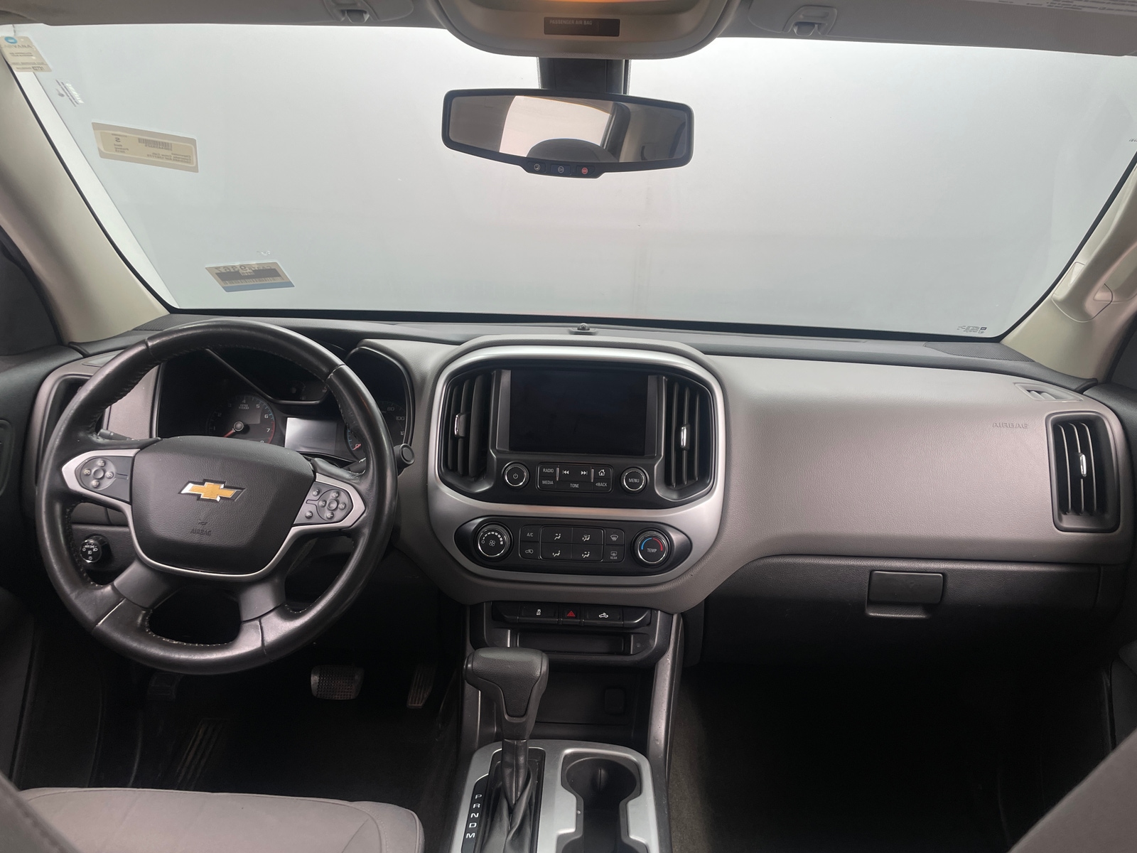 Thumbnail: 2015 Chevrolet Colorado - 3