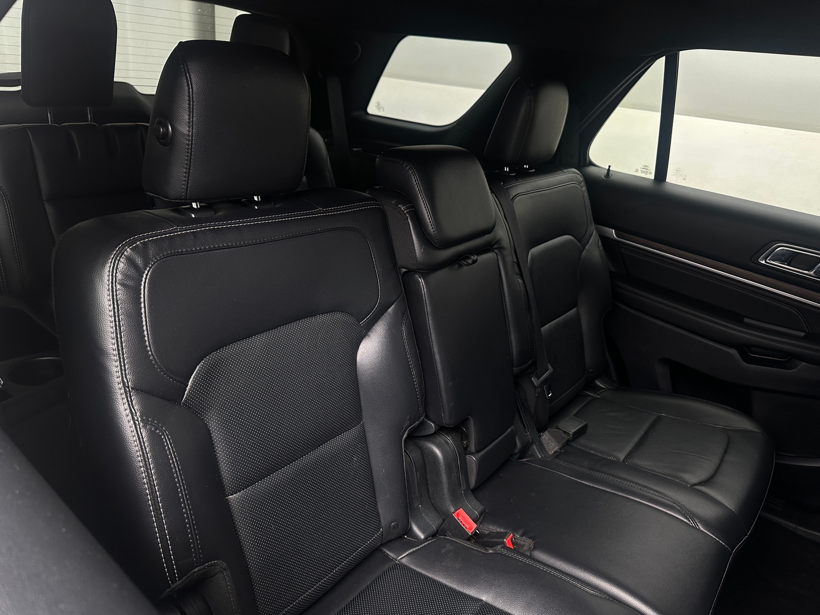 Thumbnail: 2019 Ford Explorer - 5