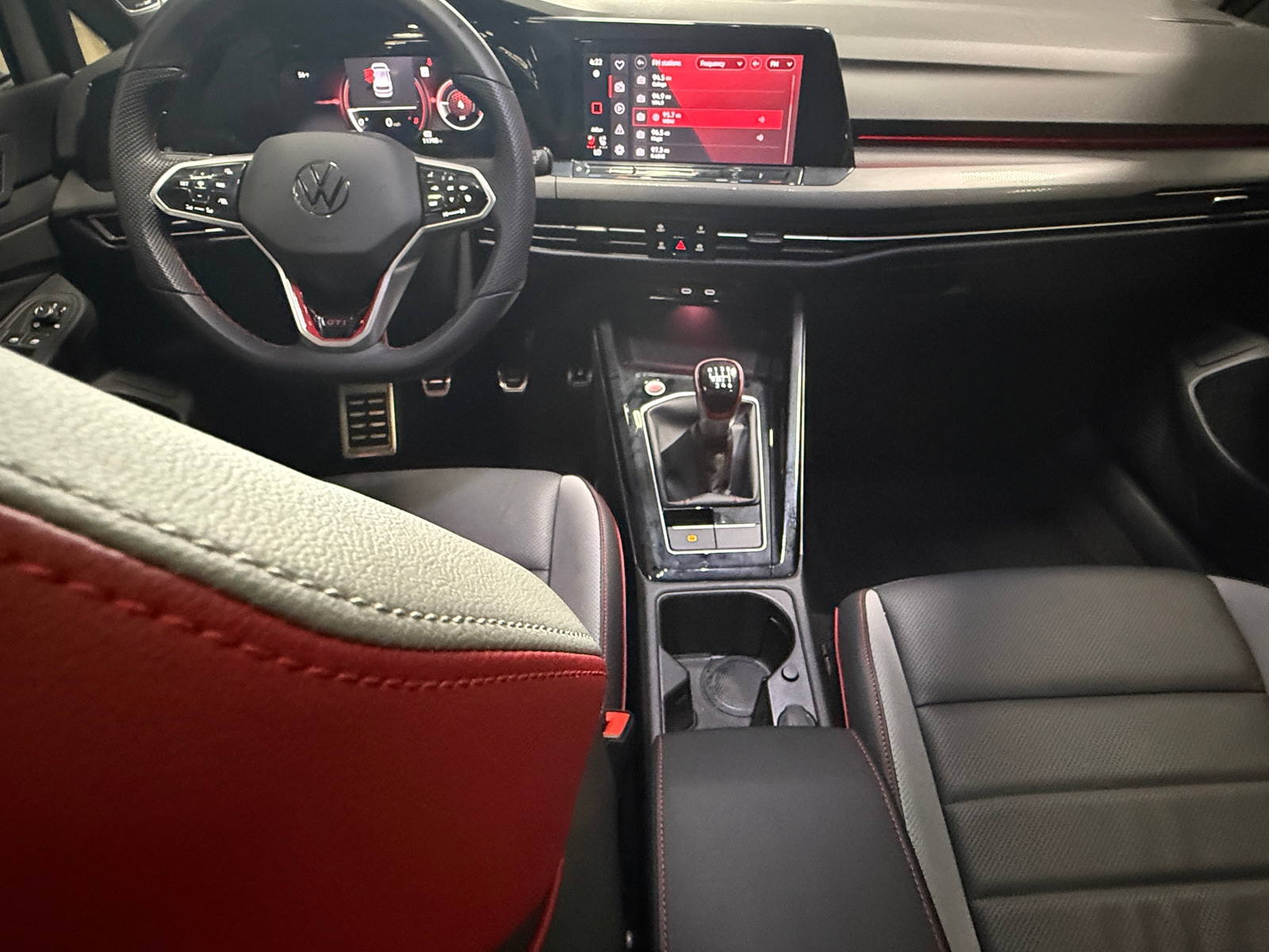 Thumbnail: 2024 Volkswagen Golf - 3