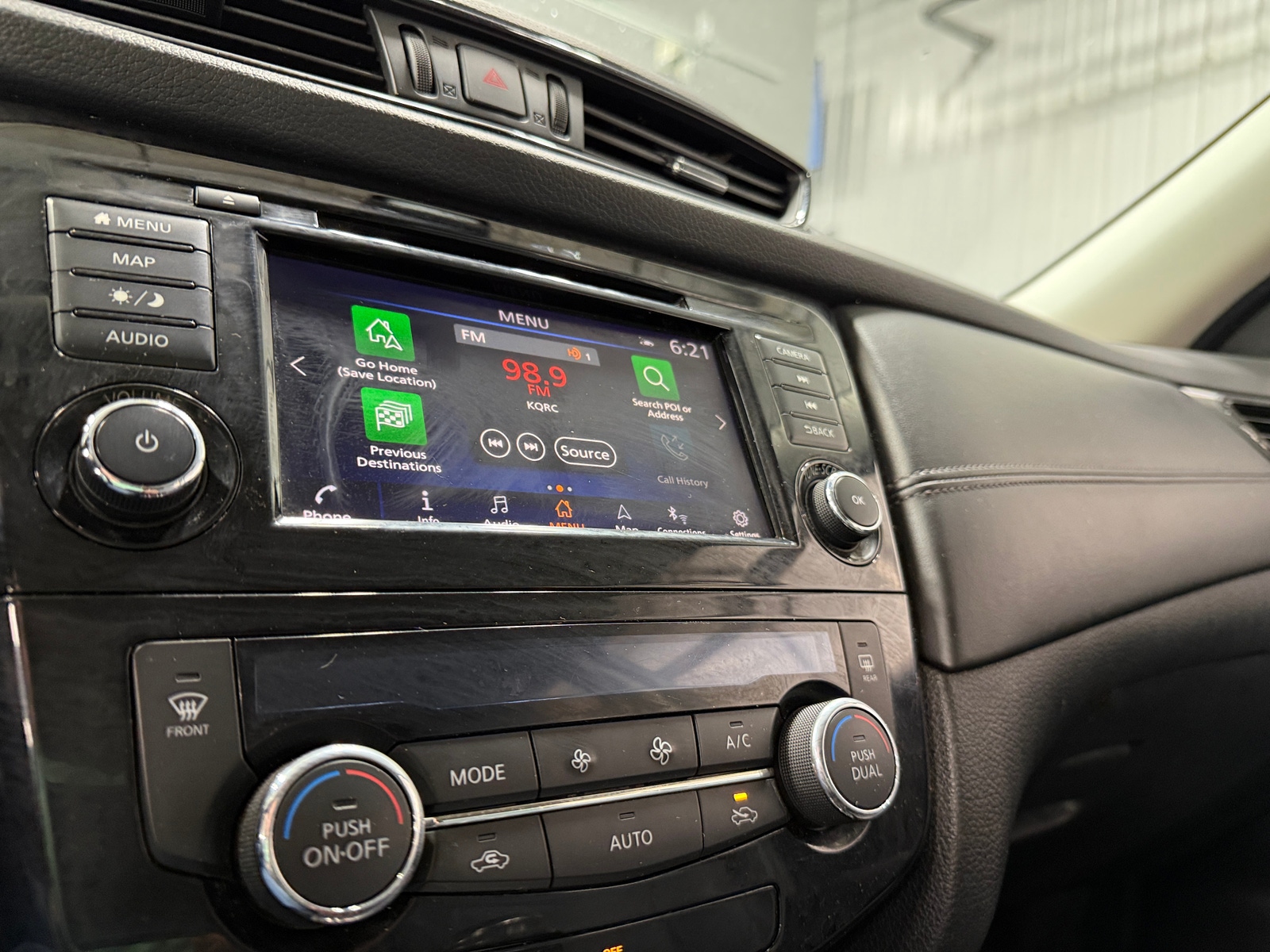 Thumbnail: 2020 Nissan Rogue - 3