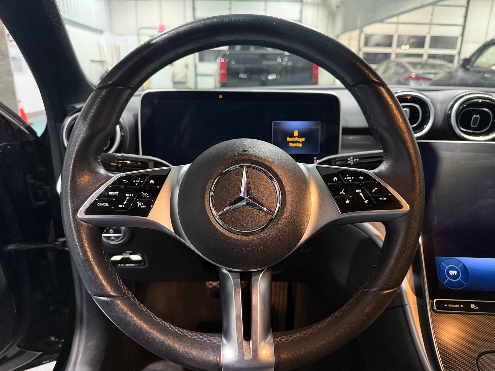 Thumbnail: 2024 Mercedes-Benz C-Class - 4
