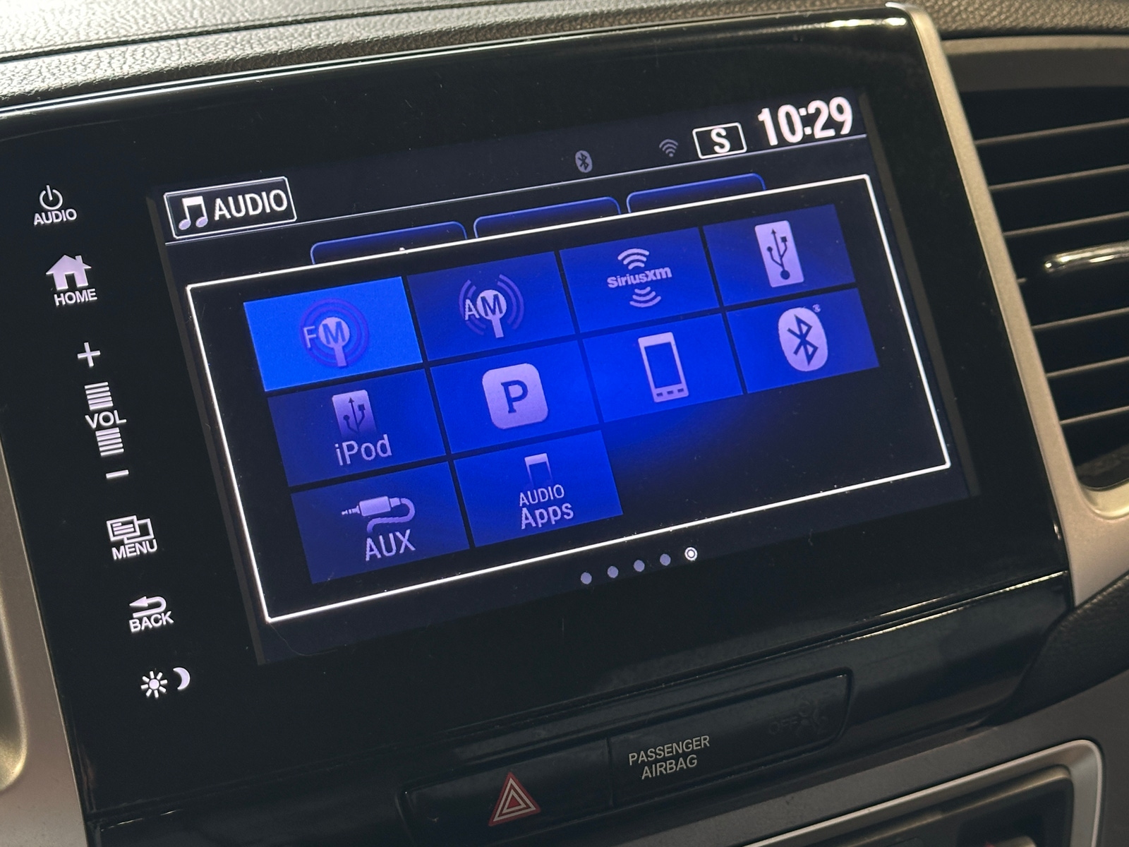 Thumbnail: 2018 Honda Pilot - 3