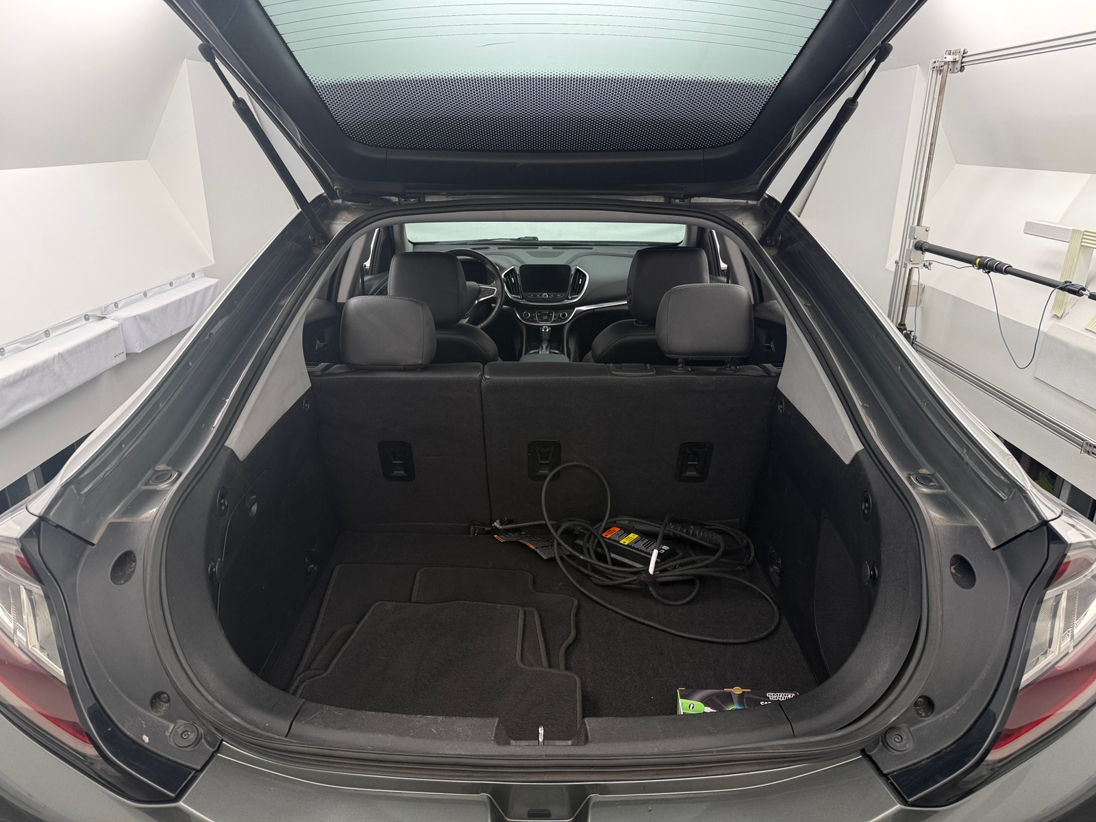 Thumbnail: 2017 Chevrolet Volt - 6