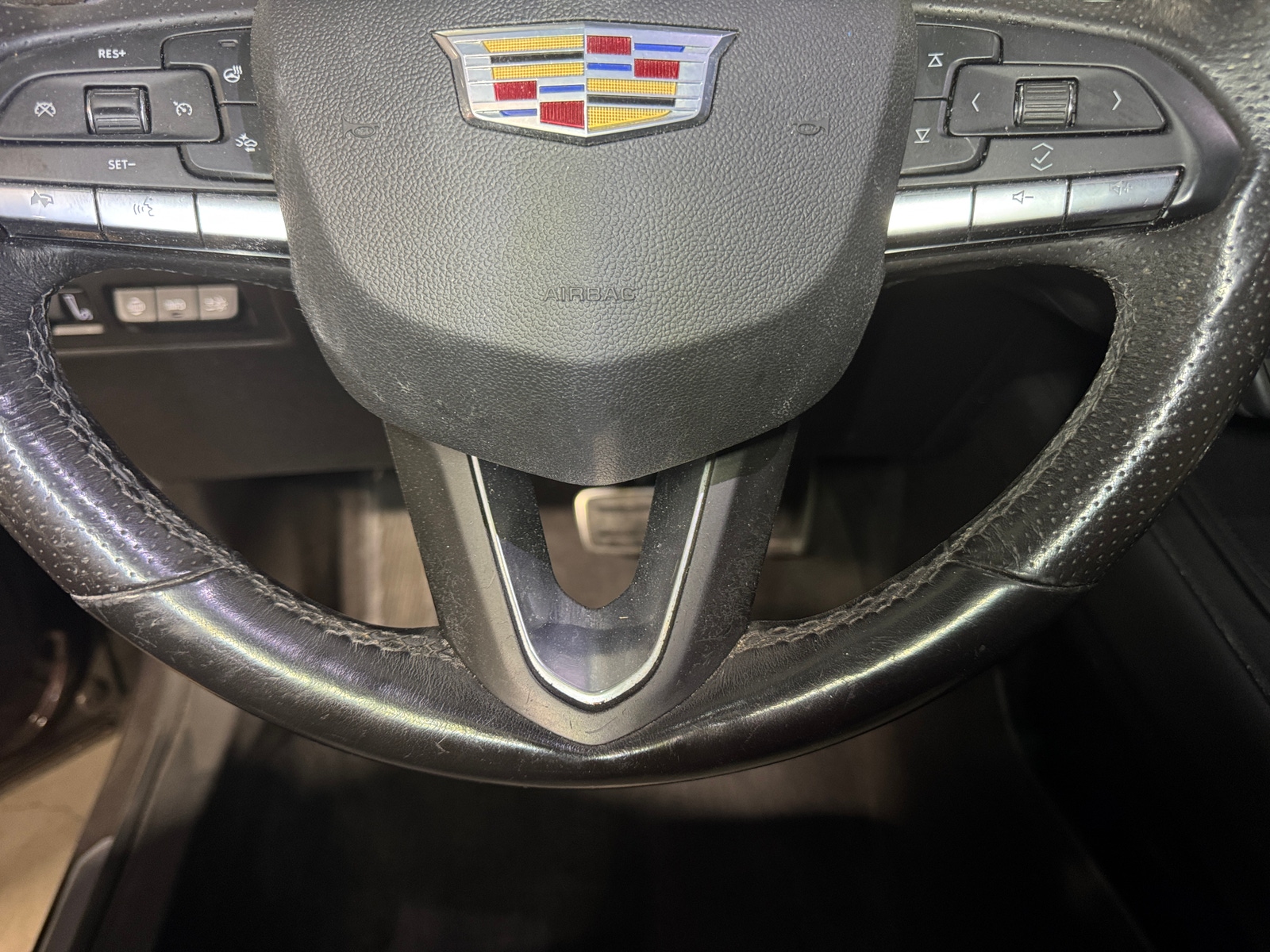 Thumbnail: 2020 Cadillac XT4 - 4