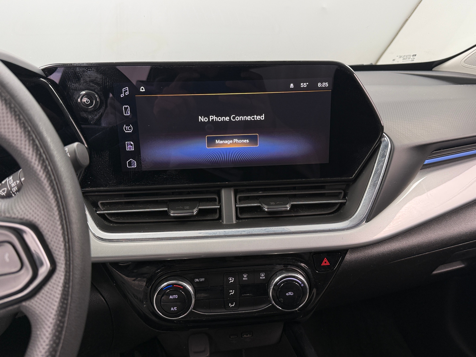 Thumbnail: 2025 Chevrolet Trax - 4