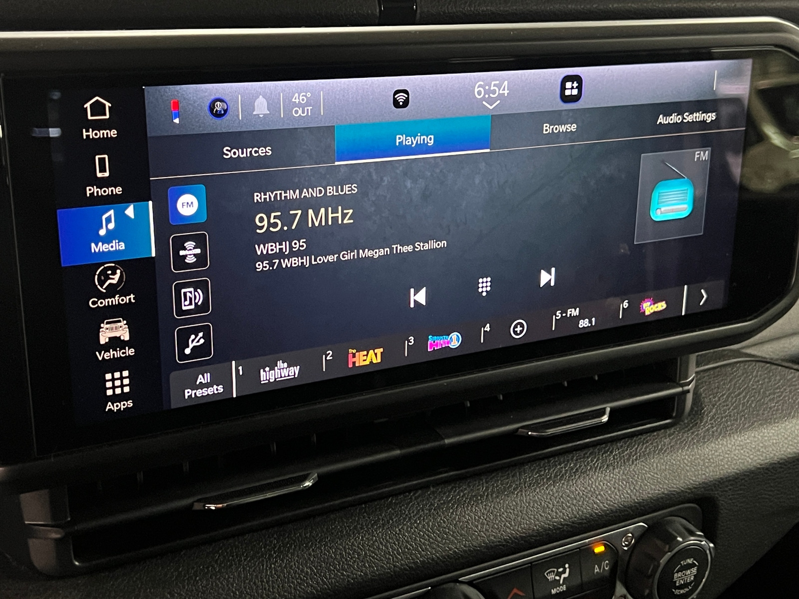 Thumbnail: 2024 Jeep Wrangler - 4