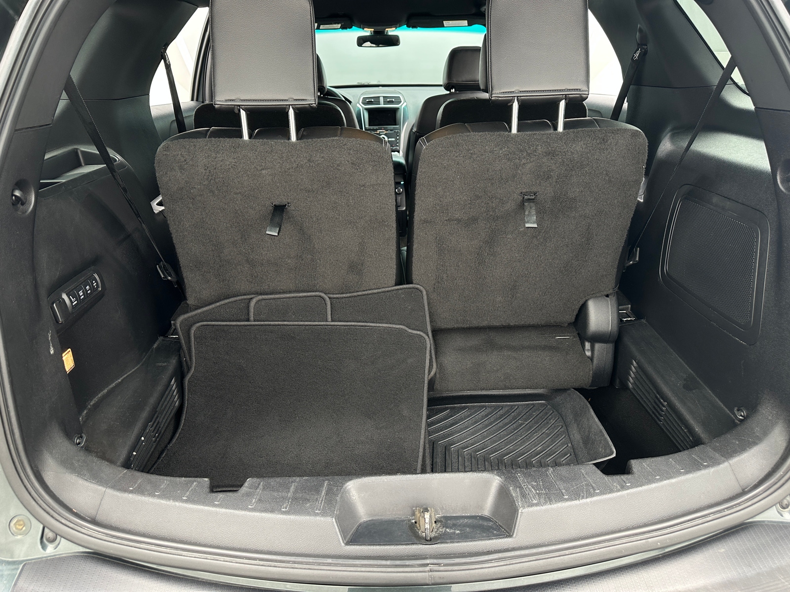 Thumbnail: 2016 Ford Explorer - 6