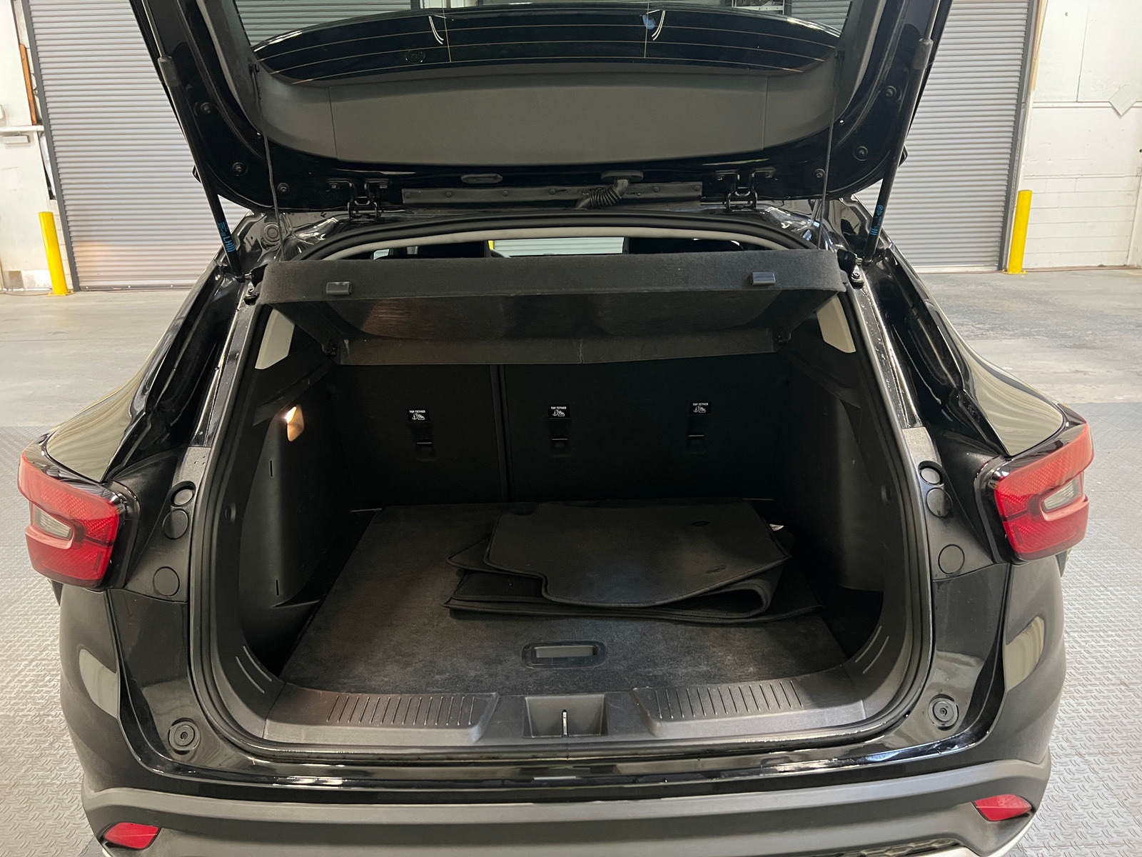 Thumbnail: 2025 Chevrolet Trax - 7