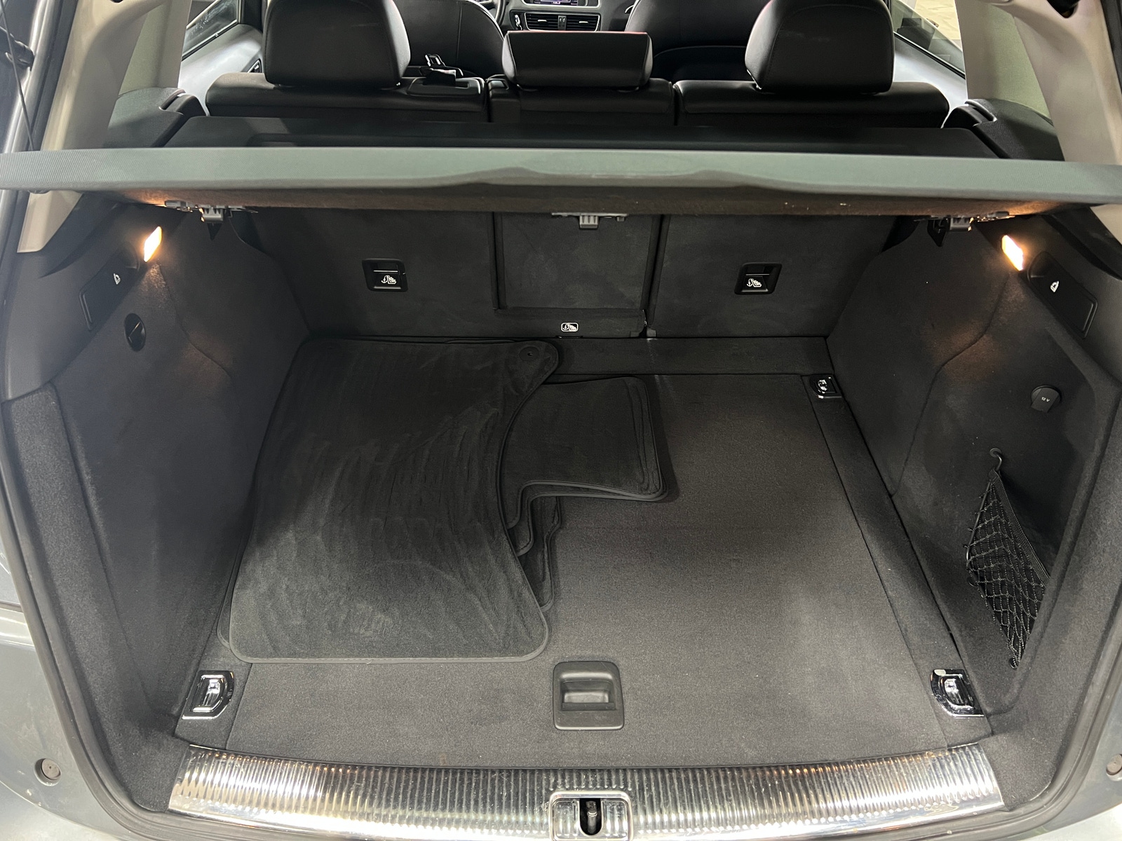 Thumbnail: 2012 Audi Q5 - 6