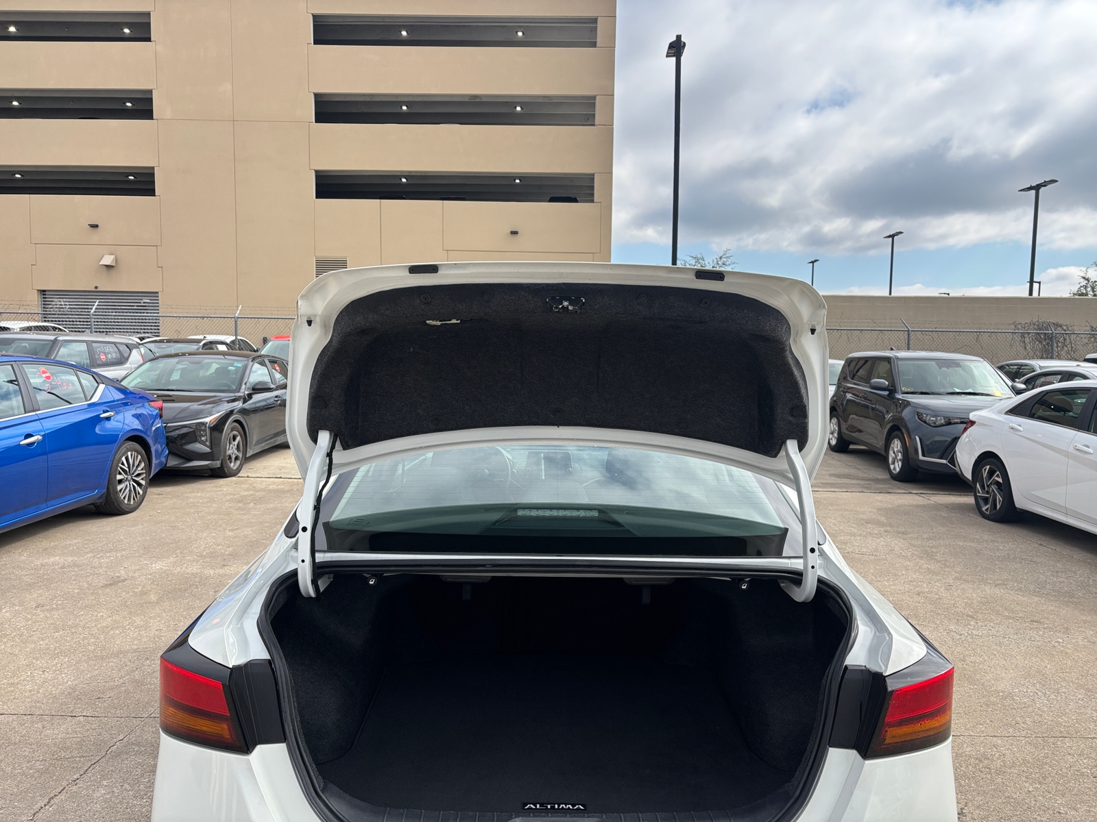 Thumbnail: 2025 Nissan Altima - 6