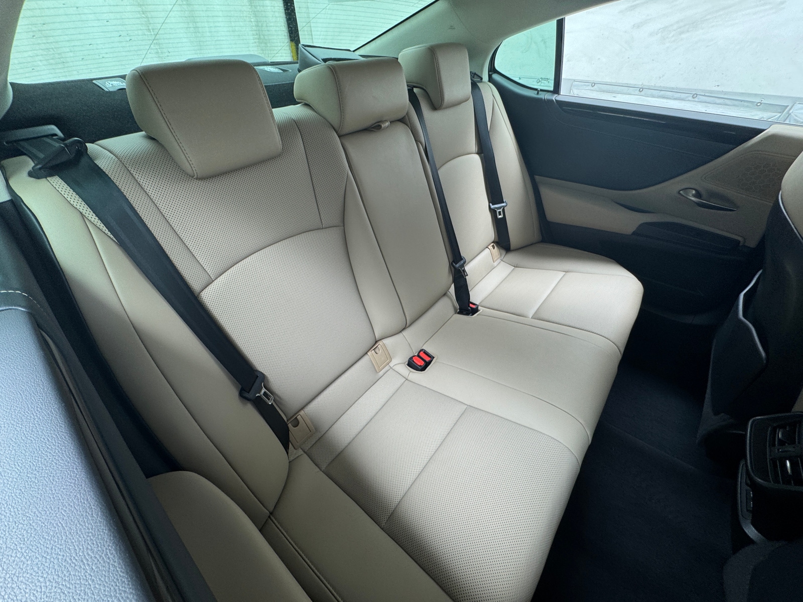 Thumbnail: 2020 Lexus ES - 5