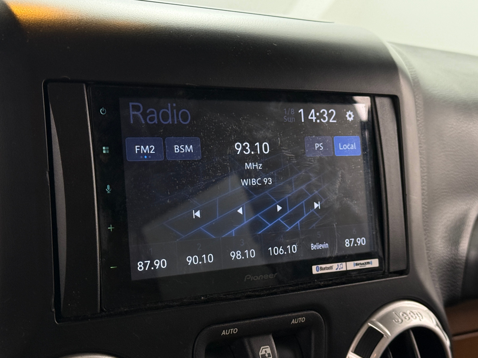 Thumbnail: 2014 Jeep Wrangler - 3