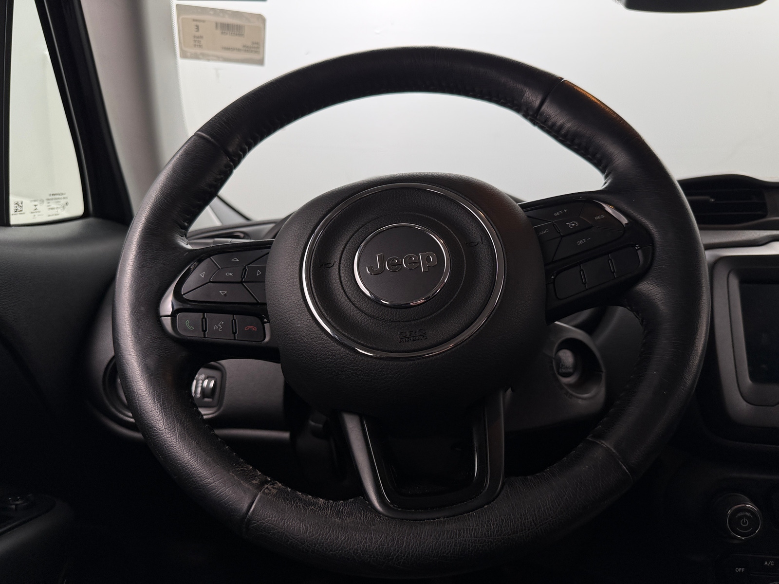 Thumbnail: 2019 Jeep Renegade - 5