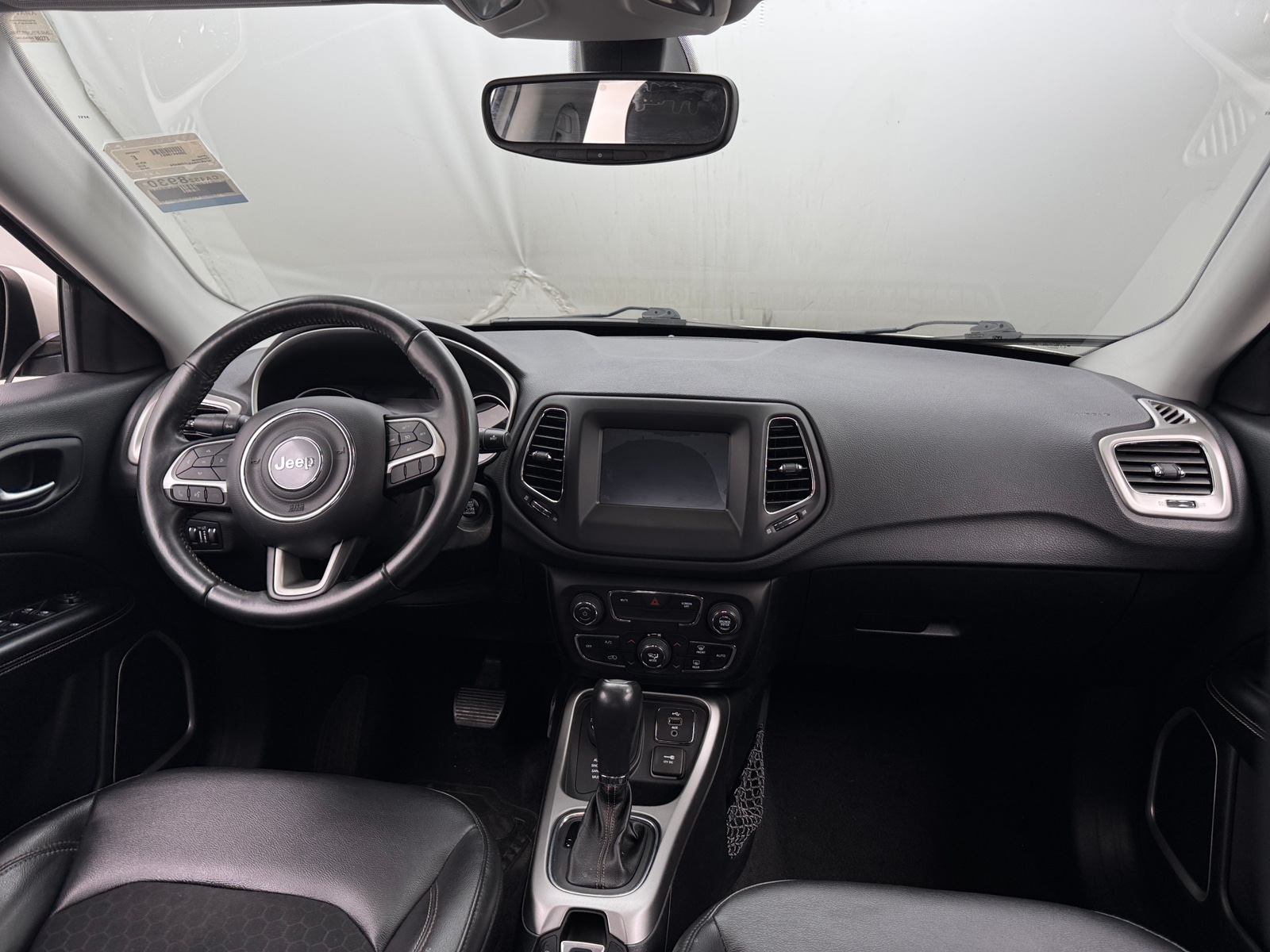 Thumbnail: 2018 Jeep Compass - 3