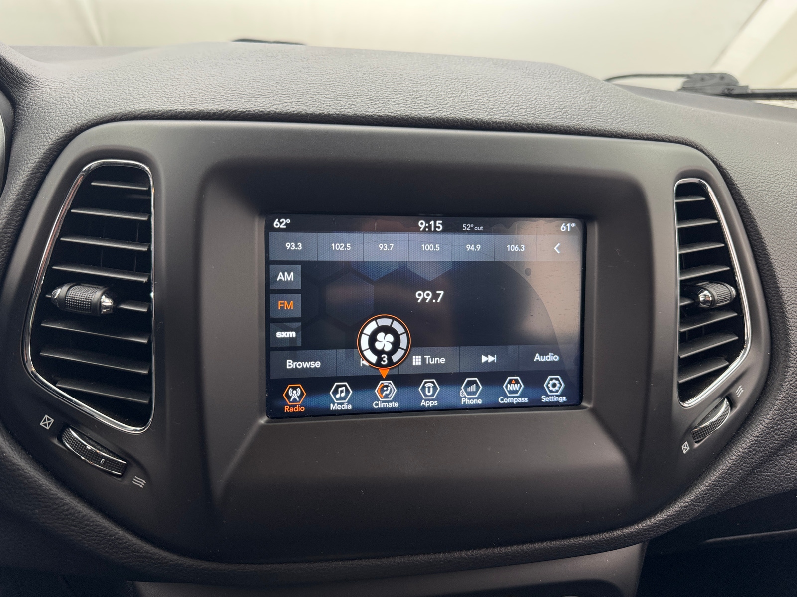 Thumbnail: 2018 Jeep Compass - 4