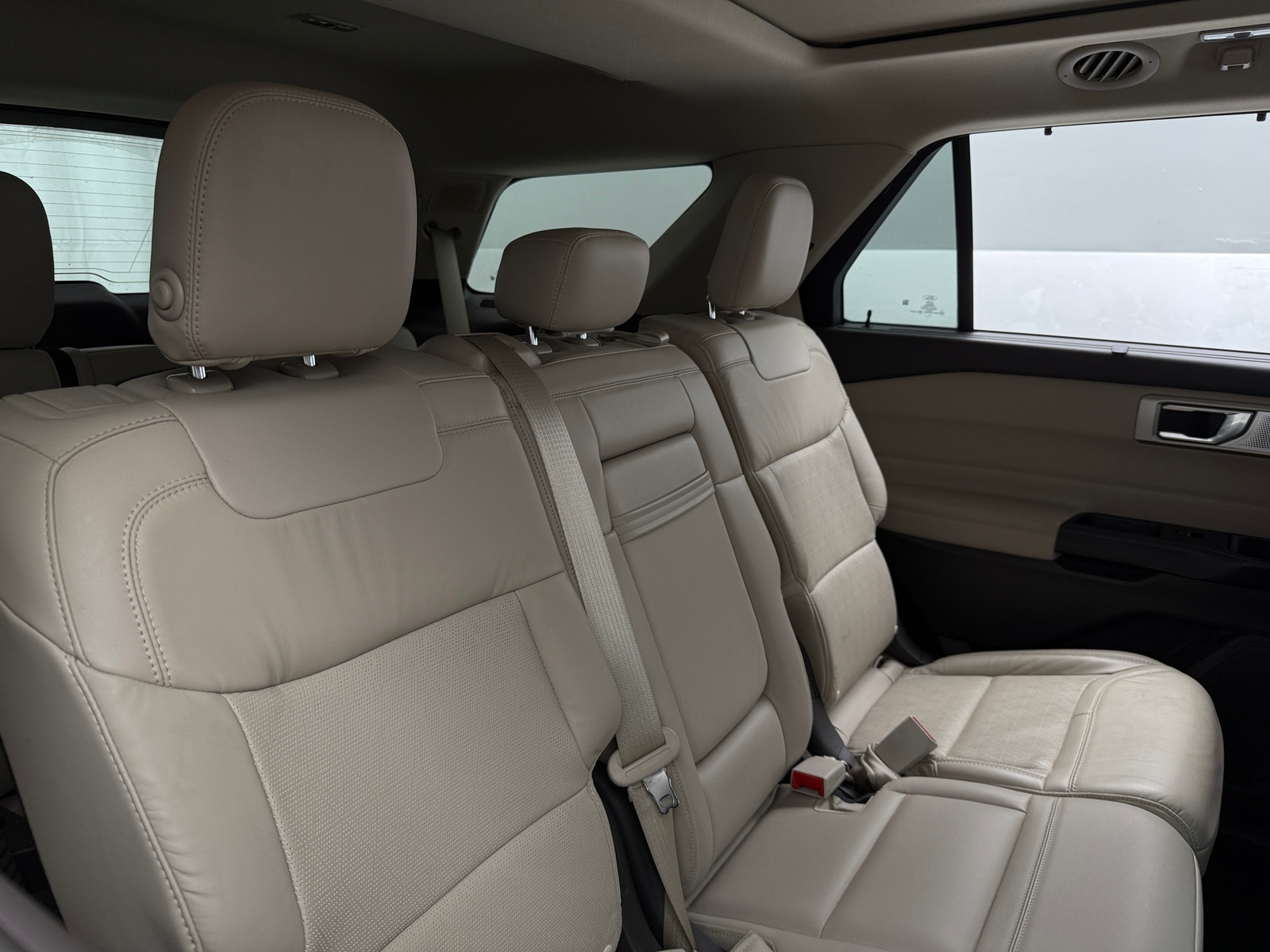 Thumbnail: 2020 Ford Explorer - 5