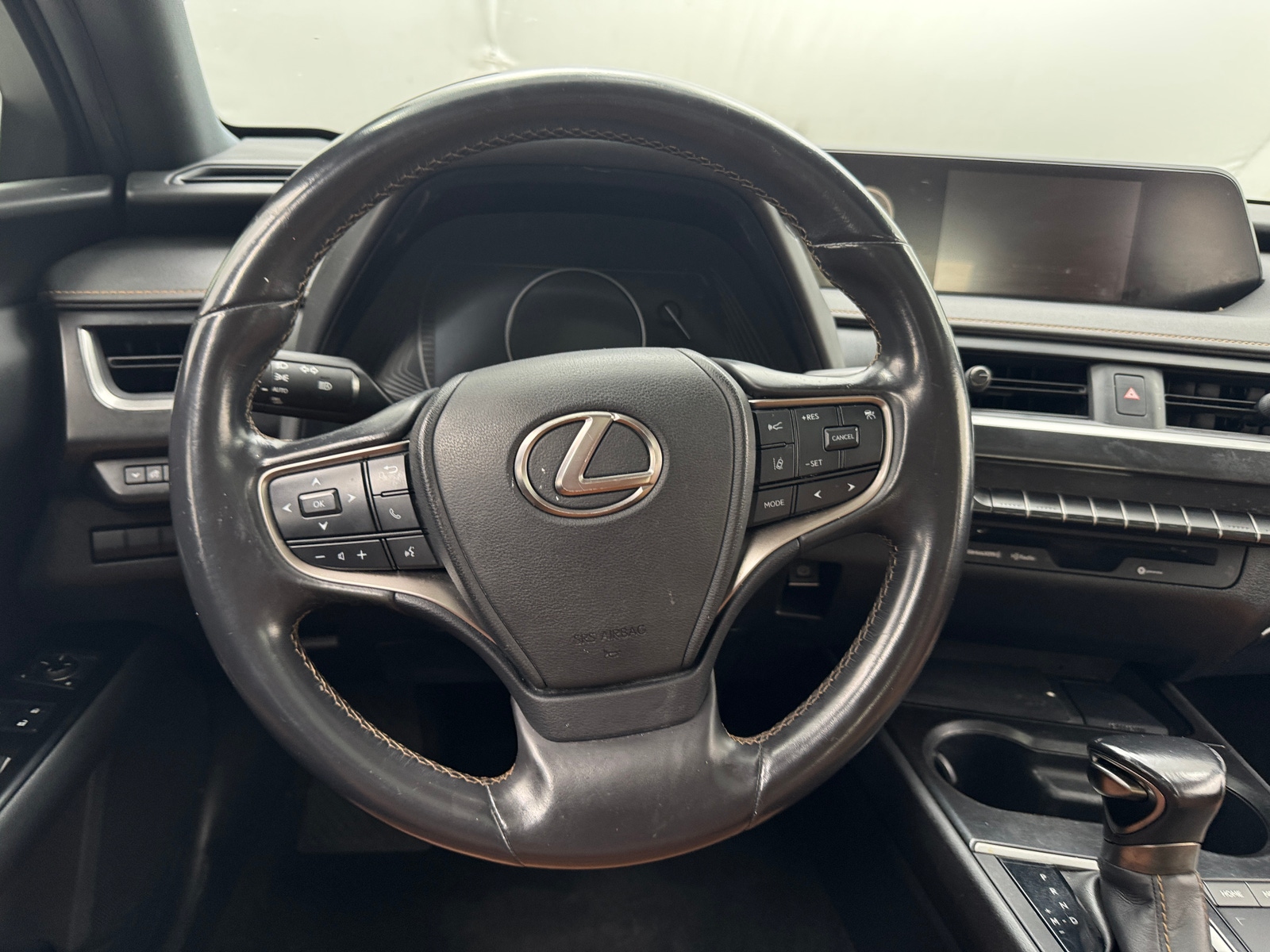 Thumbnail: 2021 Lexus UX - 4