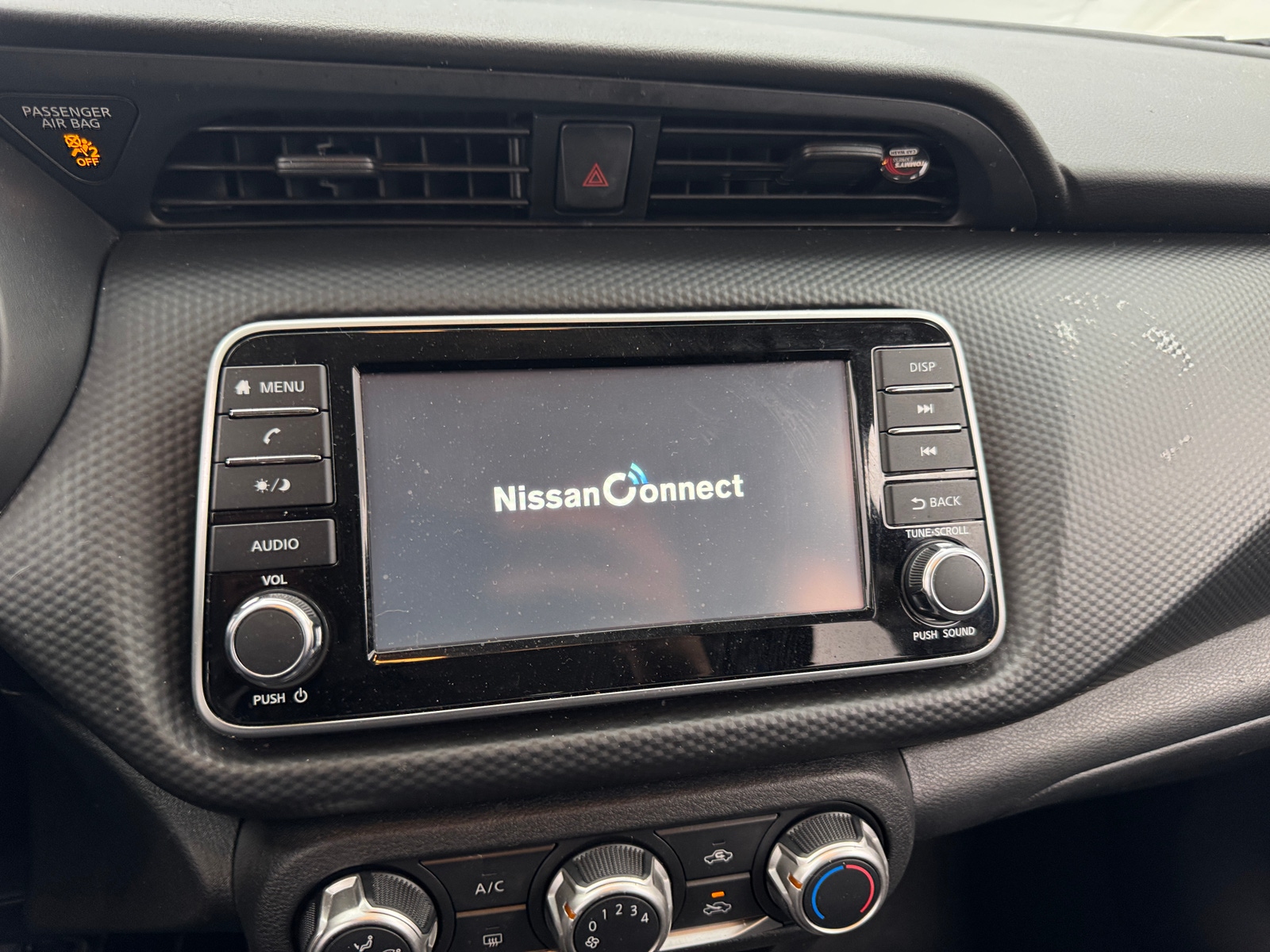 Thumbnail: 2021 Nissan Kicks - 4