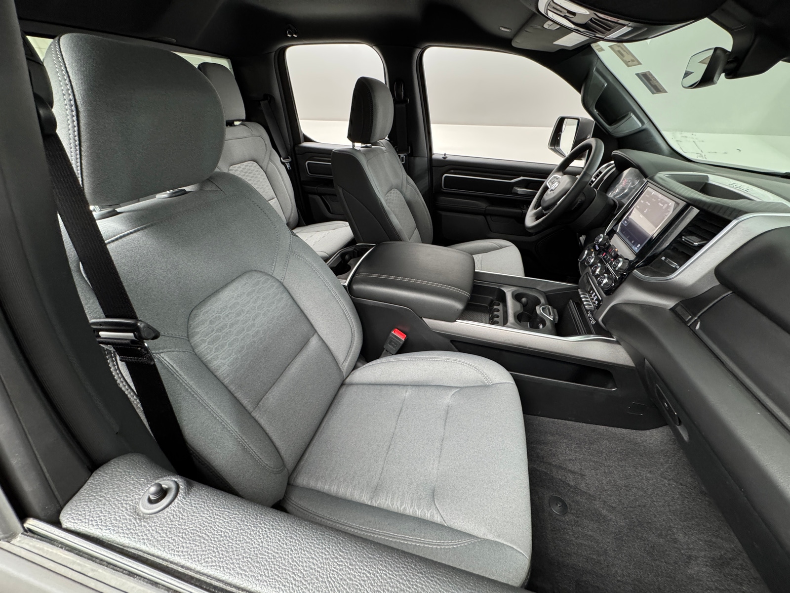 Thumbnail: 2025 RAM 1500 - 2