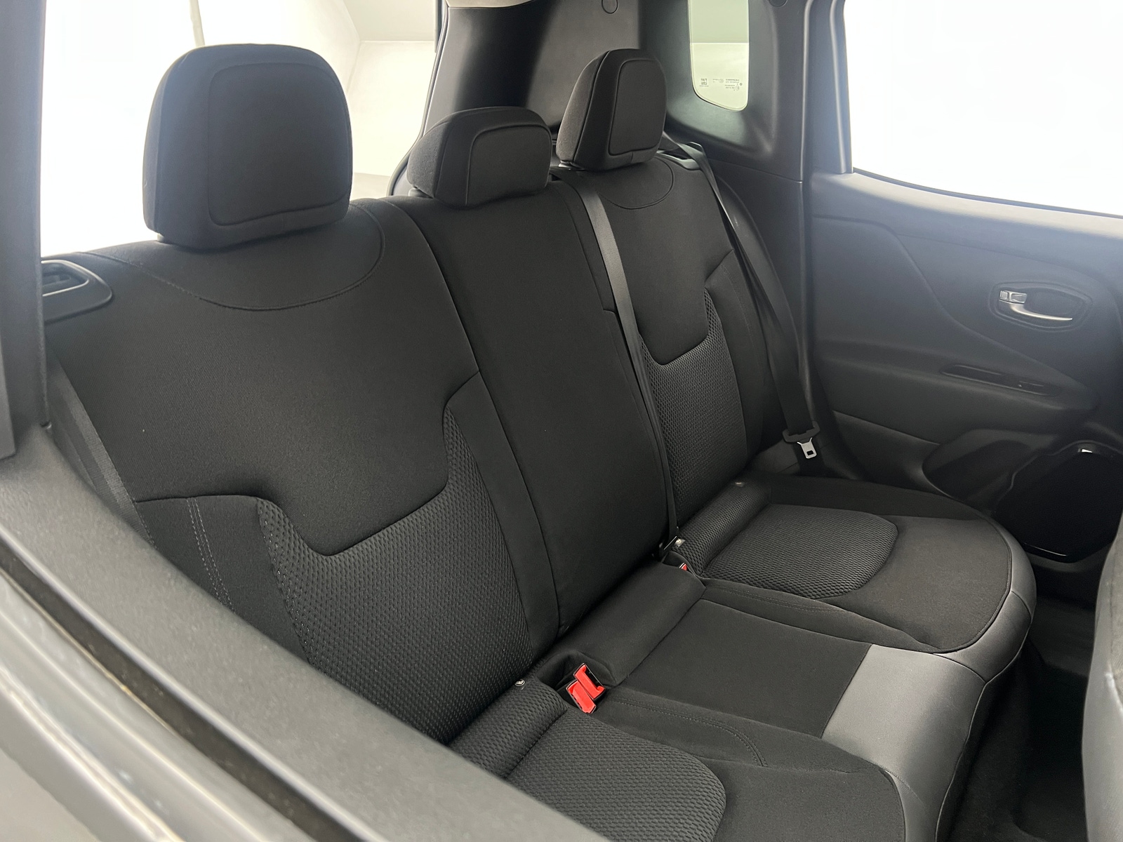 Thumbnail: 2018 Jeep Renegade - 6