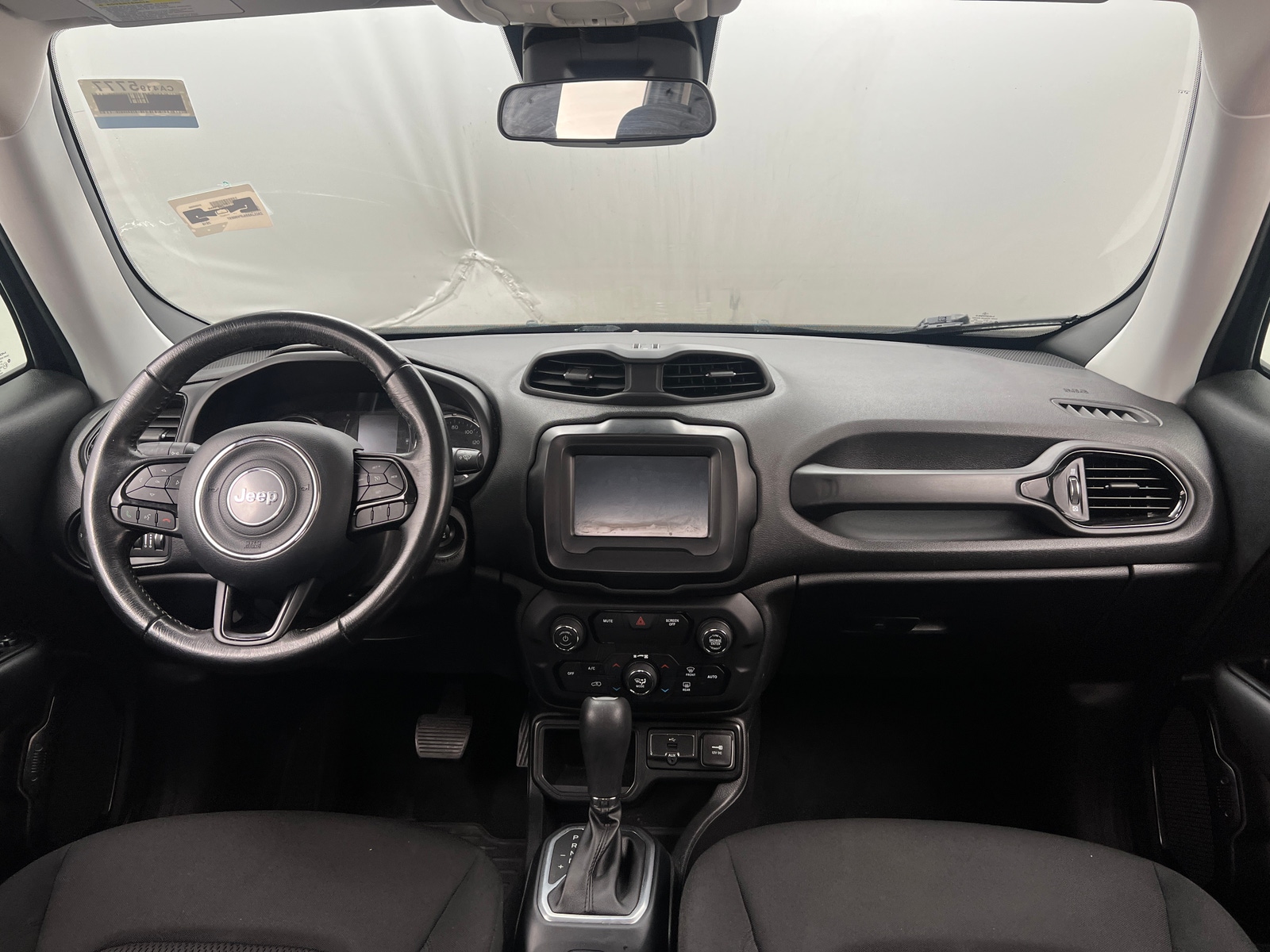 Thumbnail: 2018 Jeep Renegade - 3