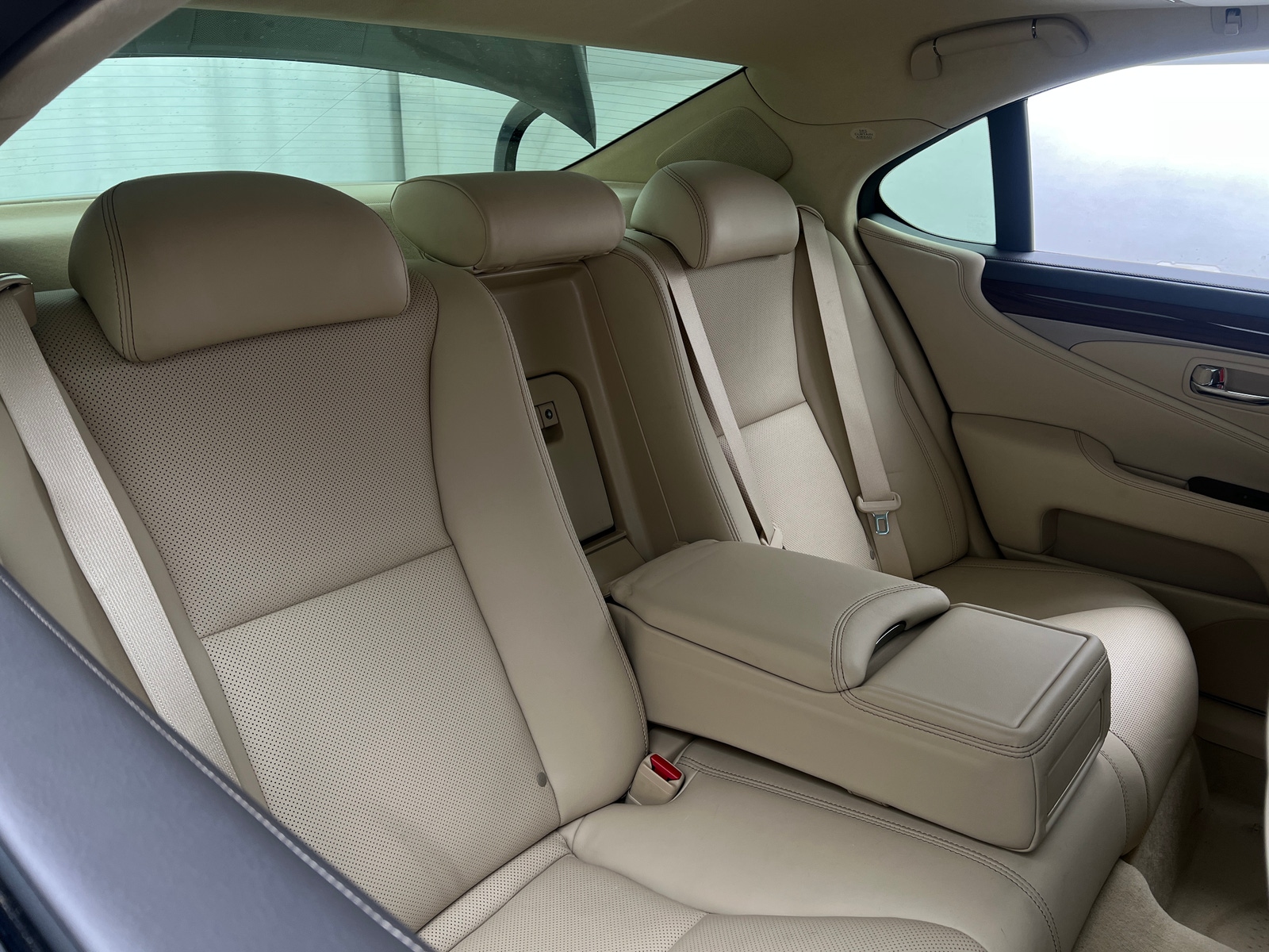 Thumbnail: 2015 Lexus LS - 5