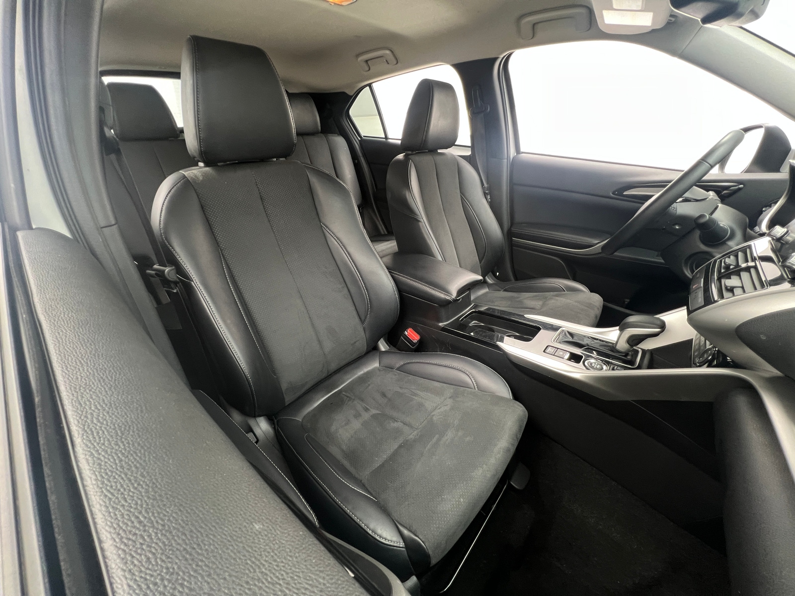 Thumbnail: 2024 Mitsubishi Eclipse Cross - 2