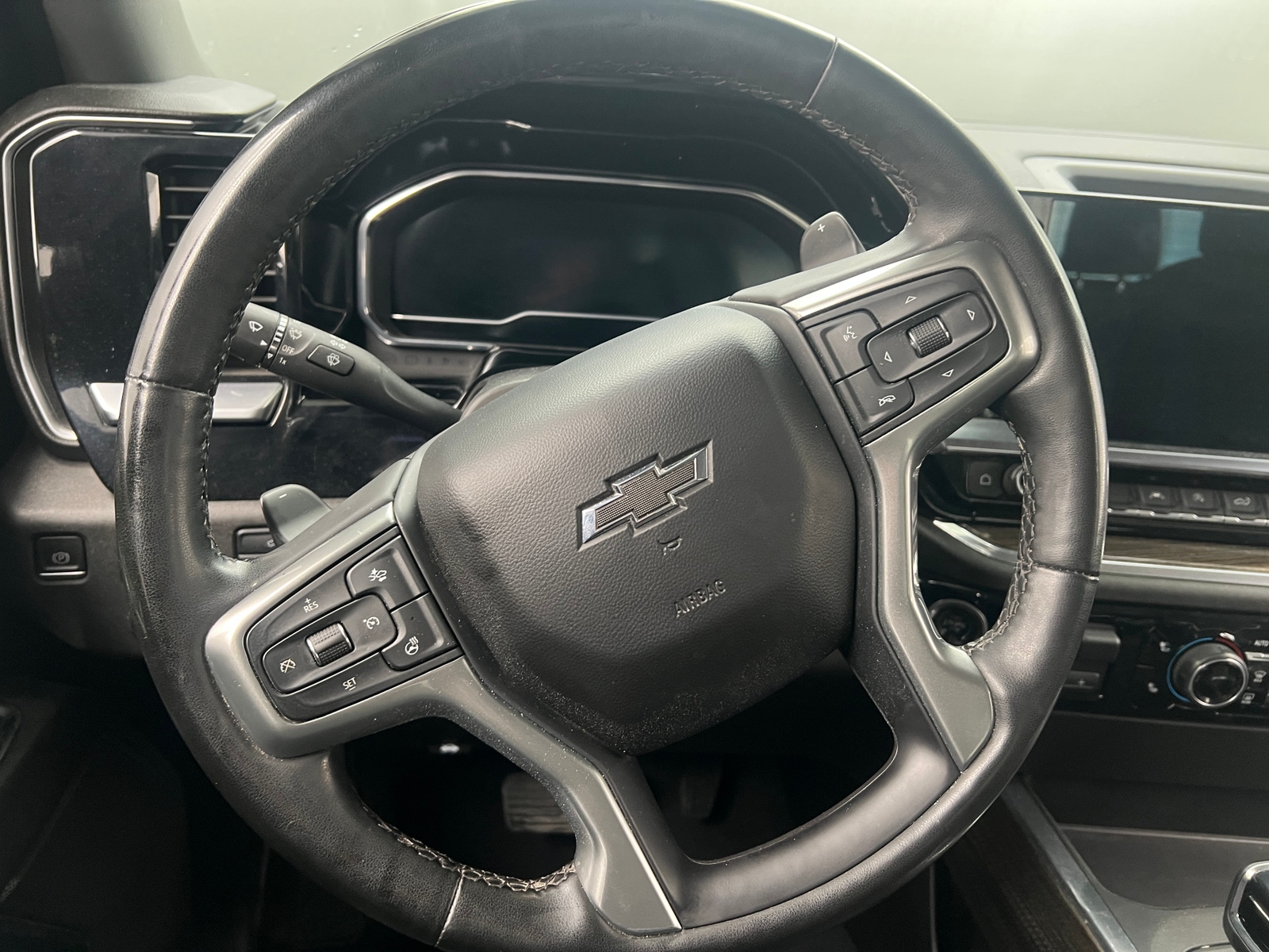 Thumbnail: 2023 Chevrolet Silverado 1500 - 5