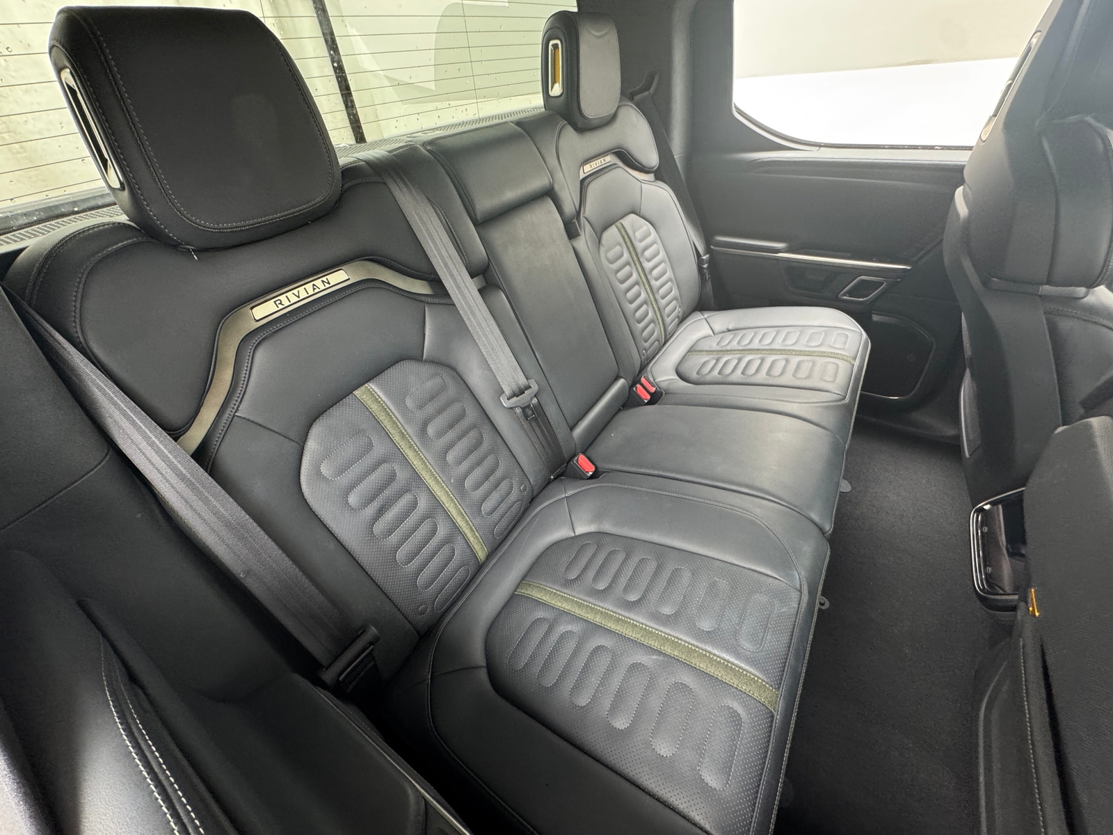 Thumbnail: 2023 Rivian R1T - 5