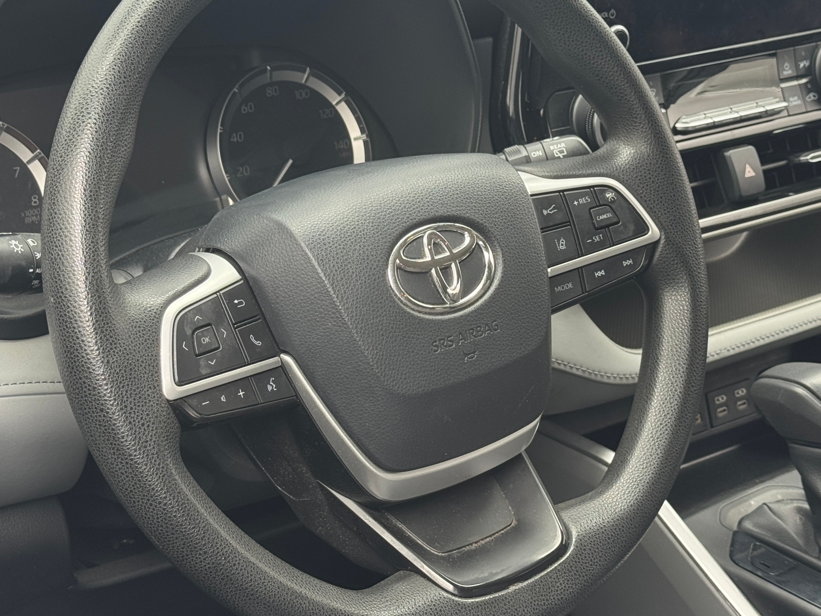 Thumbnail: 2023 Toyota Highlander - 5