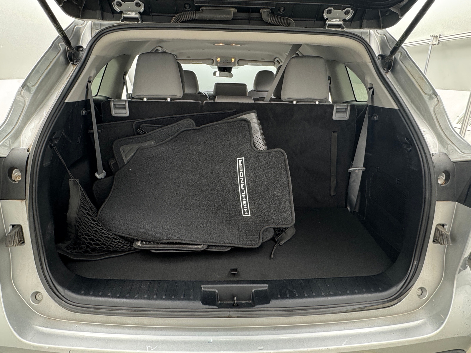 Thumbnail: 2023 Toyota Highlander - 7