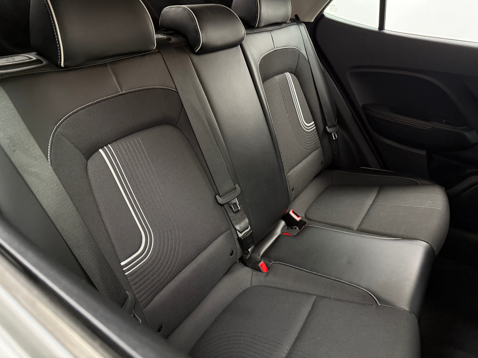 Thumbnail: 2022 Hyundai Venue - 6